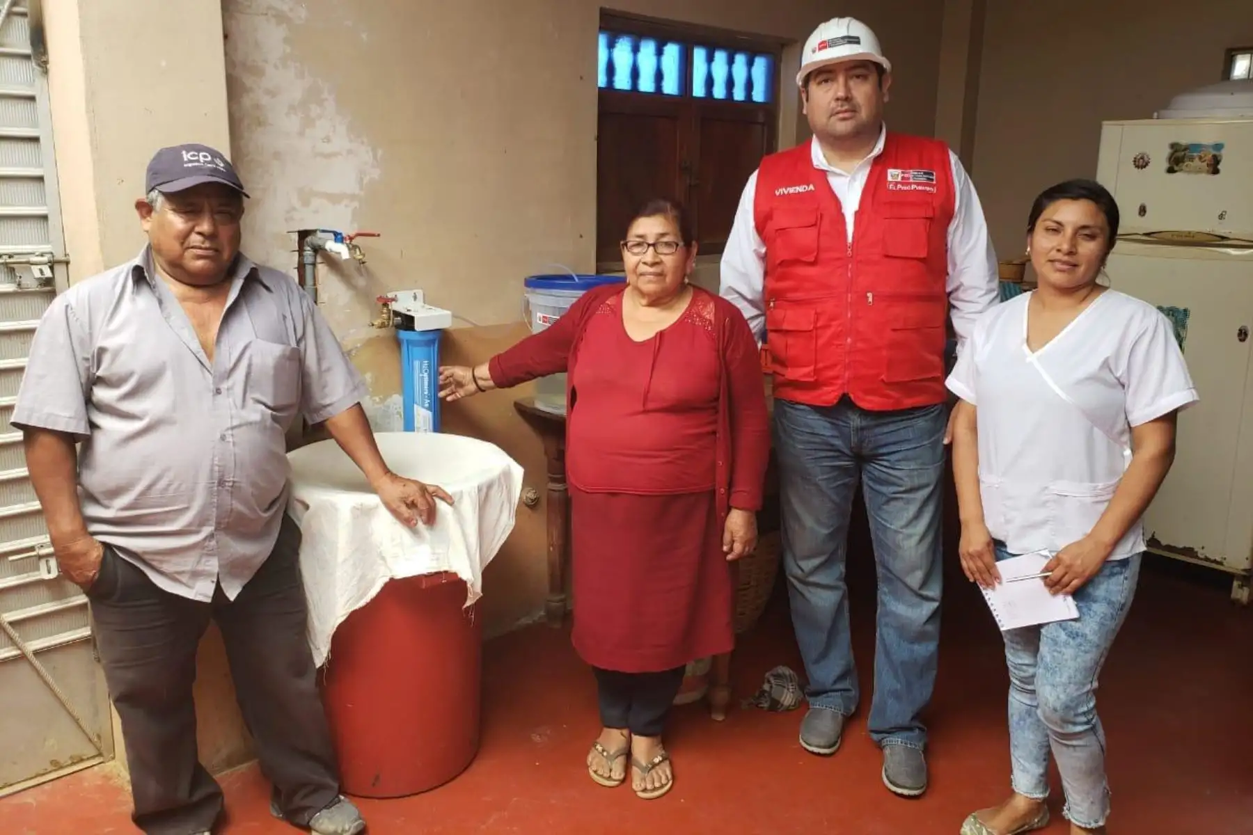Ministerio de Vivienda instala 2,036 kits para remover el arsénico del agua en viviendas de Mórrope, en Lambayeque. ANDINA/Difusión