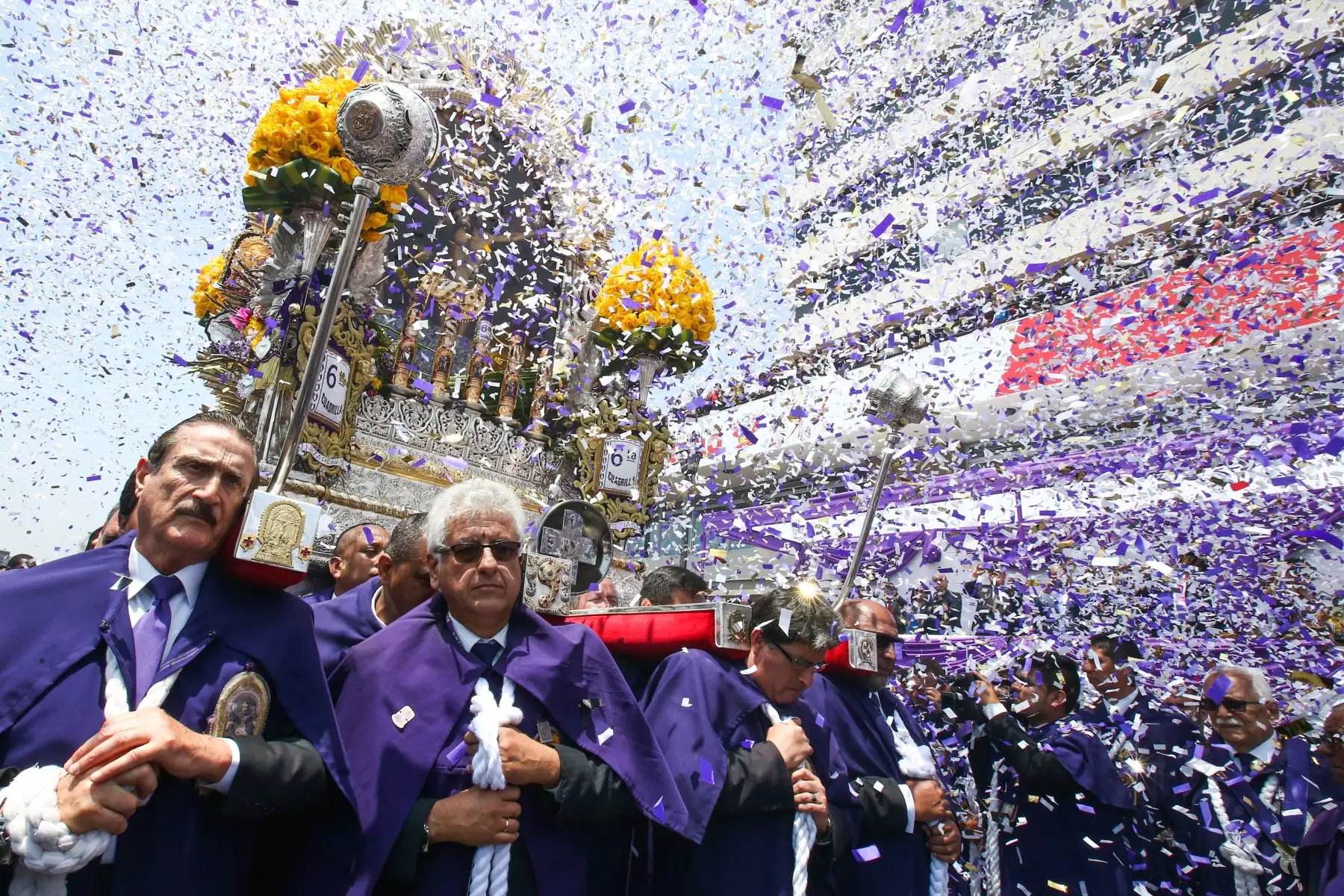 Señor de los Milagros recibió sentido homenaje de Editora Perú. Foto: ANDINA/ Vidal Tarqui