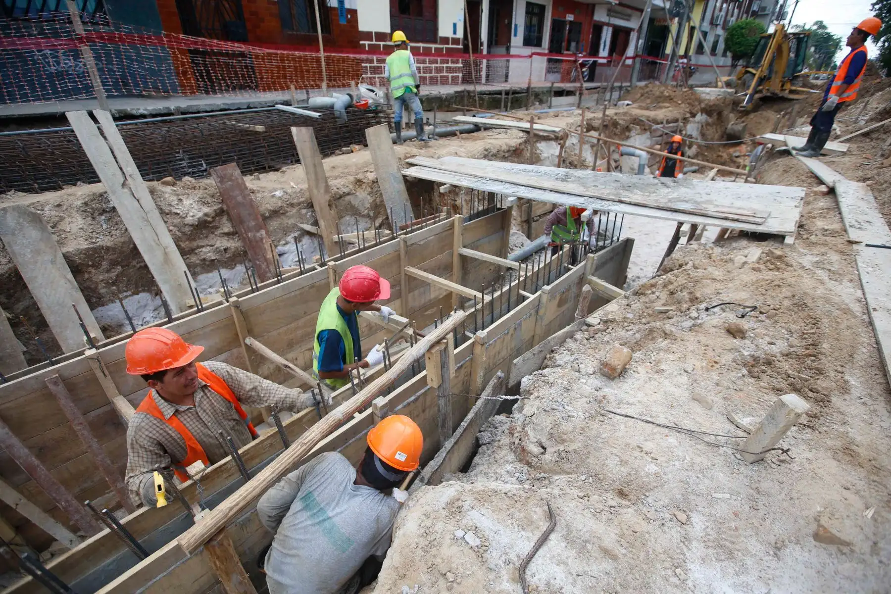Ministerio de Vivienda acelera ejecución de obra de saneamiento en distrito de Curi Mori, en Piura.