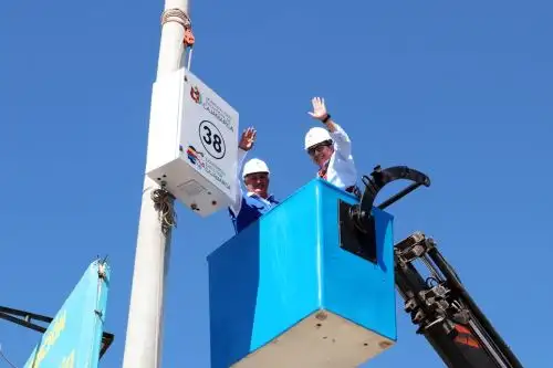 El alcalde de Cajamarca, Andrés Villar Narro, participó en la instalación de poste para cámaras de videovigilancia. Foto: ANDINA/Eduard Lozano