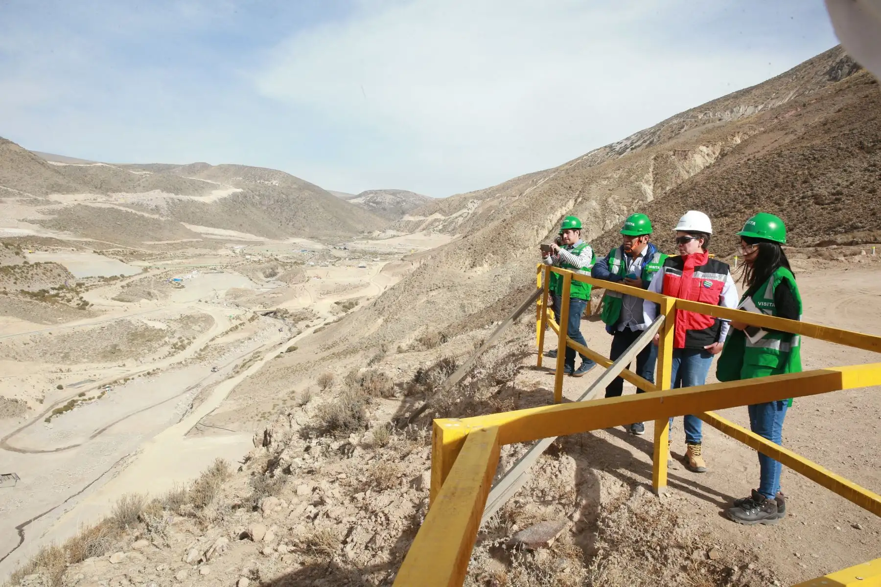 Claudia Vivanco ejecutiva de Anglo American da a conocer  que el Proyecto Quellaveco tiene el 30 % de avance de su construccion ejecutandose mas de 1,300 millones 
de dólares . Así lo dijo hoy la empresa Anglo American. Foto: ANDINA/Jhony Laurente Claudia Vivanco ejecutiva de Anglo American da a conocer  que el Proyecto Quellaveco tiene el 30 % de avance de su construccion ejecutandose mas de 1,300 millones 
de dólares . Así lo dijo hoy la empresa Anglo American. Foto: ANDINA/Jhony Laurente
