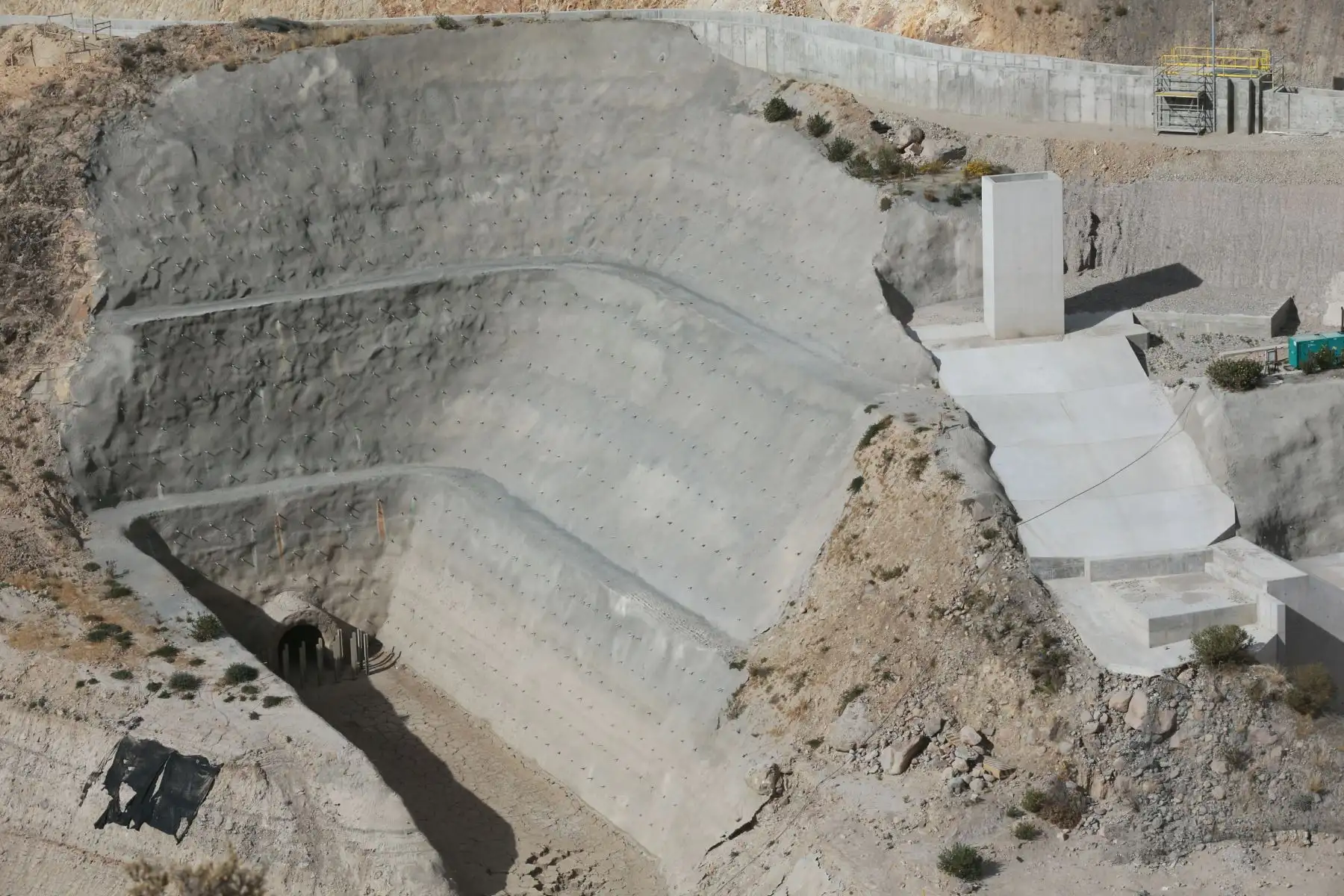 Proyecto Quellaveco tiene 30 % de avance de su construccion ejecutandose mas de 1,300 millones 
de dólares . Así lo dijo hoy la empresa Anglo American. Foto: ANDINA/Jhony Laurente Proyecto Quellaveco tiene 30 % de avance de su construccion ejecutandose mas de 1,300 millones 
de dólares . Así lo dijo hoy la empresa Anglo American. Foto: ANDINA/Jhony Laurente