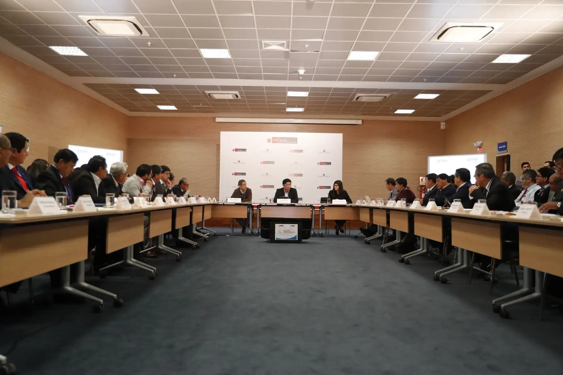Reunión de revisión de metas ejecución presupuestal 2019 de Gobiernos Regionales. 
Palabras de Vicente Zeballos, Presidente del Consejo de Ministros. Foto: ANDINA/ Carlos Lezama