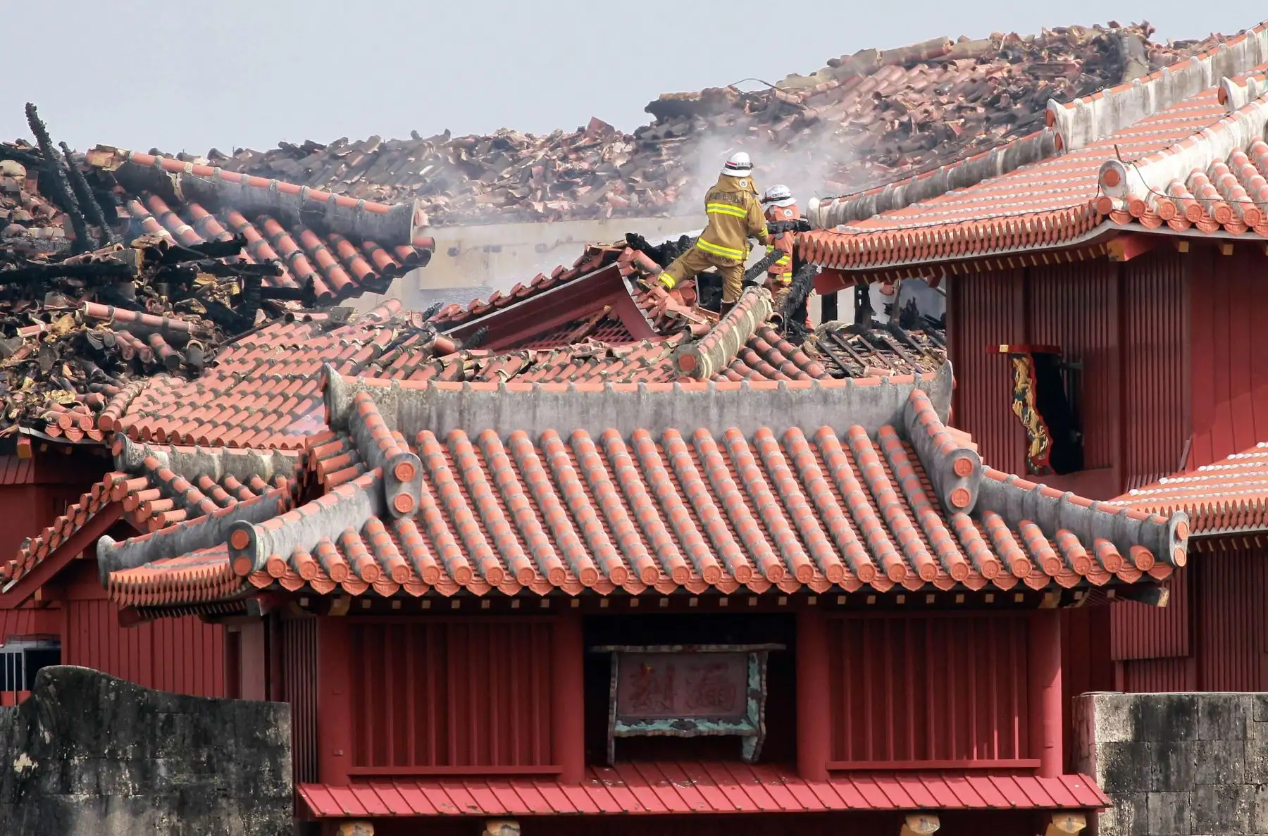 El castillo de Shuri, ubicado en el archipiélago de Okinawa, en Japón, fue destruído por el fuego. En el año 2000 fue declarado Patrimonio de la Huminidad y está protegido por la Unesco. Foto: EFE