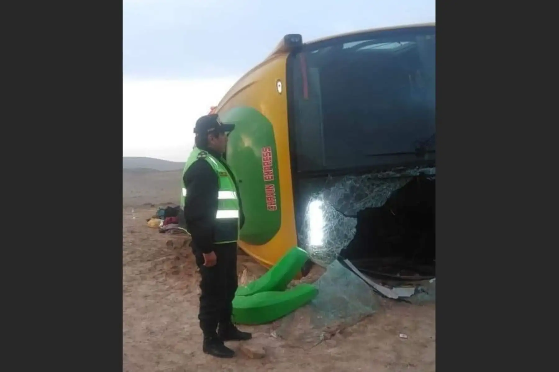 Accidente en Arequipa dejó dos personas muertas y más de 30 heridas. Foto: Facebook