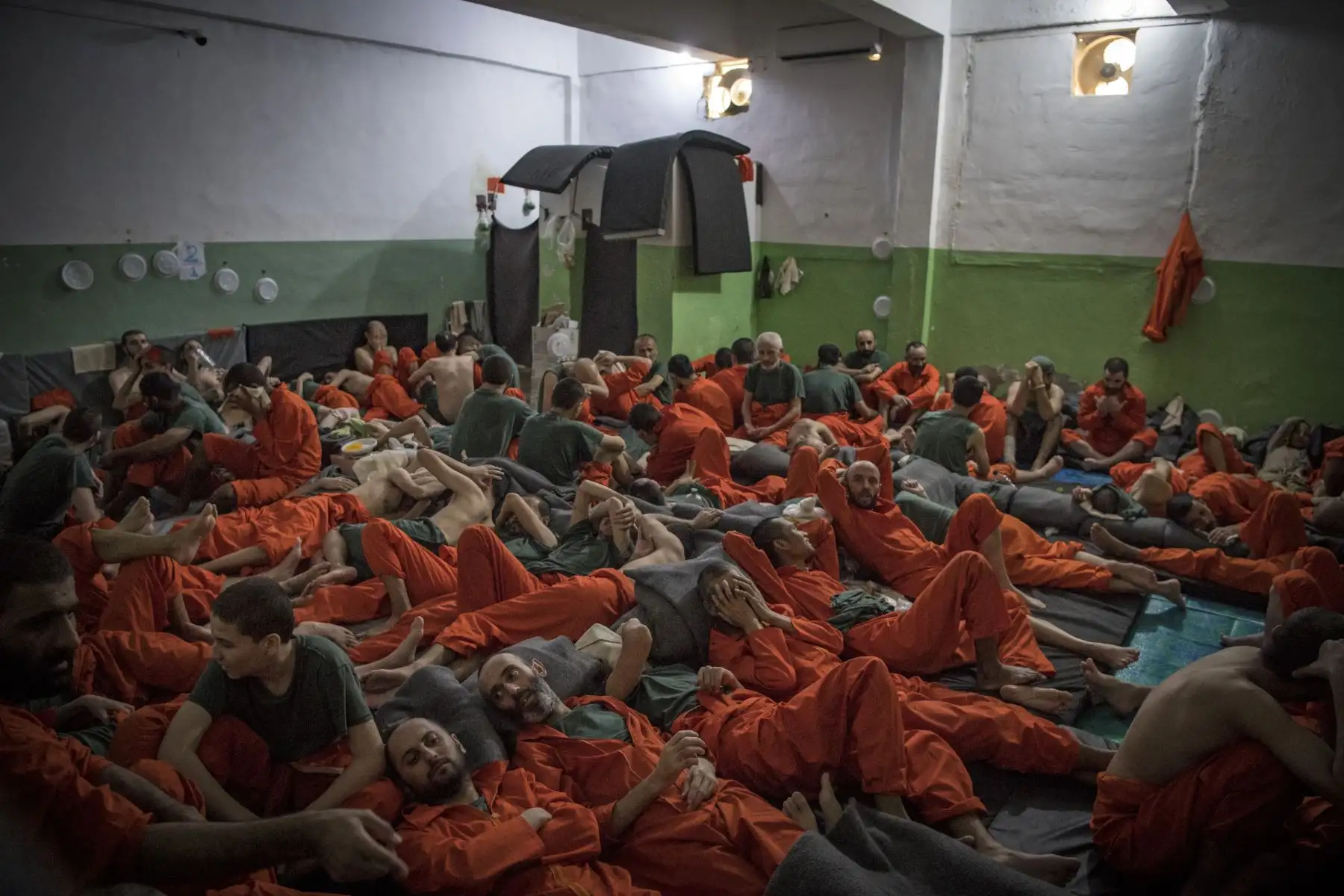 Según la administración kurda, hay unos 12.000 presuntos combatientes del Estado Islámico custodiados por sus fuerzas en el noreste de Siria. Foto: AFP