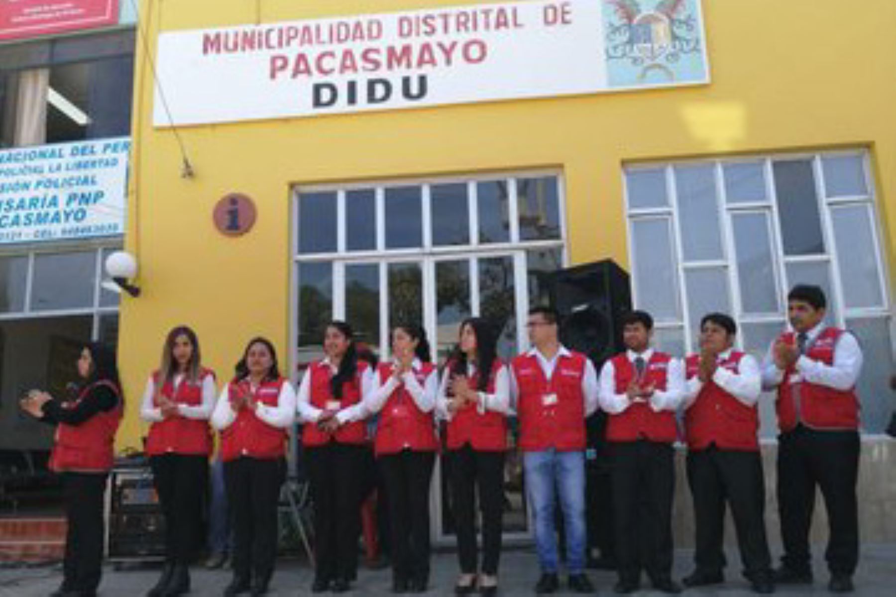 La ministra de la Mujer y Poblaciones Vulnerables, Gloria Montenegro, inauguró el nuevo Centro de Emergencia Mujer en comisaría de Pacasmayo, que permitirá ofrecer un servicio especializado y multidisciplinario las 24 horas, los 365 días, en esta parte de la región La Libertad.