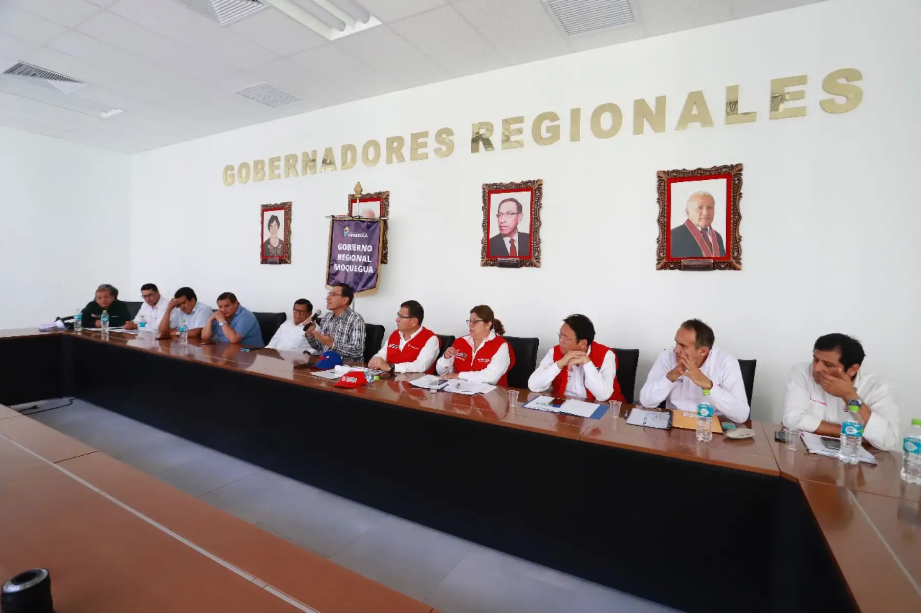 El presidente de la República, Martín Vizcarra realizó una visita inopinada a obras de agua y defensa ribereña en el río Tumilaca, en Moquegua. Foto: ANDINA/Prensa Presidencia