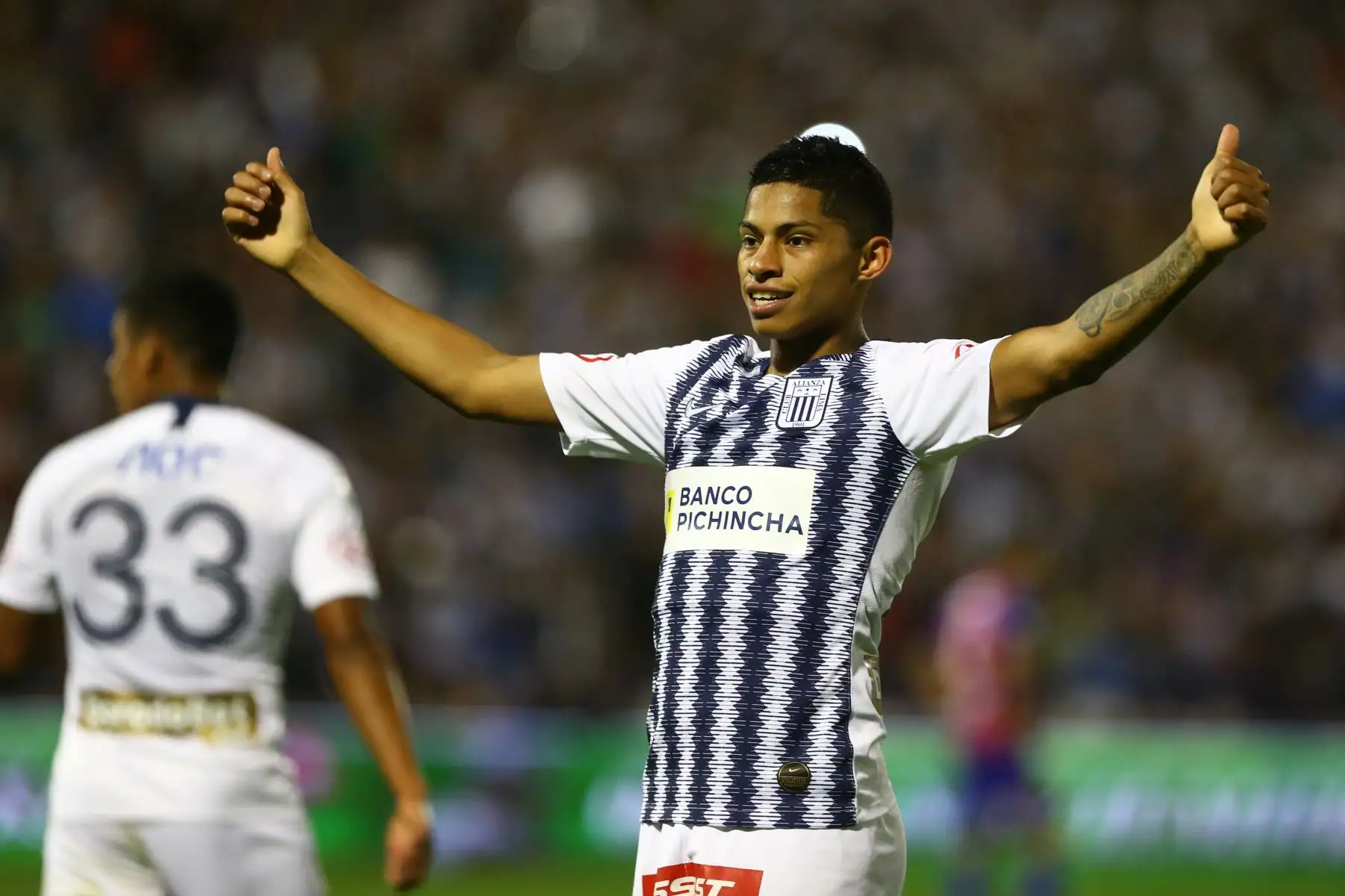 Kevin Quevedo fue el encargado de abrir el marcador en el partido entre Alianza Lima y Alianza Universidad, en el Estadio Alejandro Villanueva. Foto:ANDINA/ Juan Carlos Guzmán