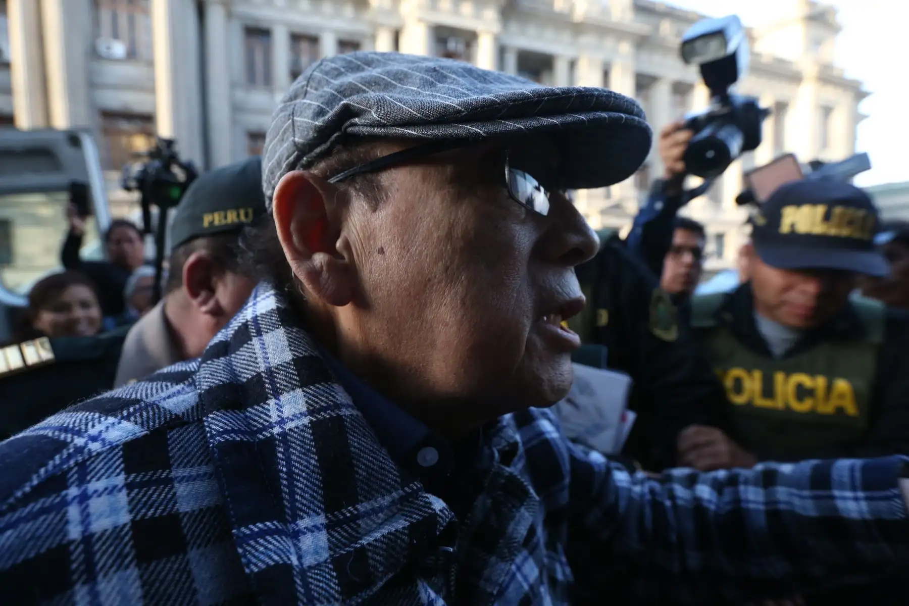Abogado Alejandro Álvarez Pedroza,  árbitro involucrado  por caso Odebrecht llega al  Poder Judicial, tras anuncio de 18 meses de prisión preventiva contra Humberto Abanto y otros 13 árbitros. 
Foto: ANDINA/Eddy Ramos