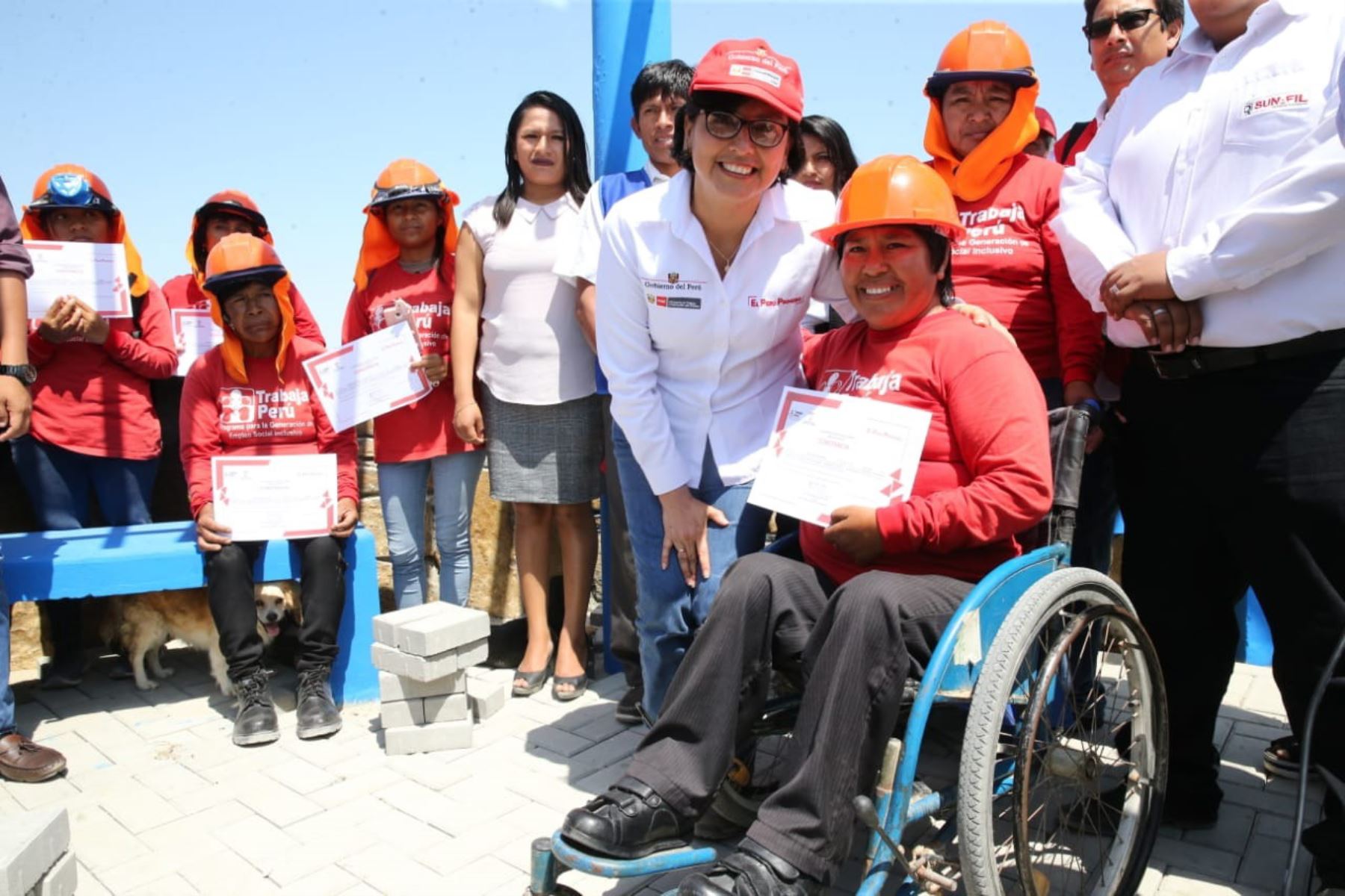 La ministra de Trabajo y Promoción del Empleo, Sylvia Cáceres, cumplió diversas actividades en la región Piura.
