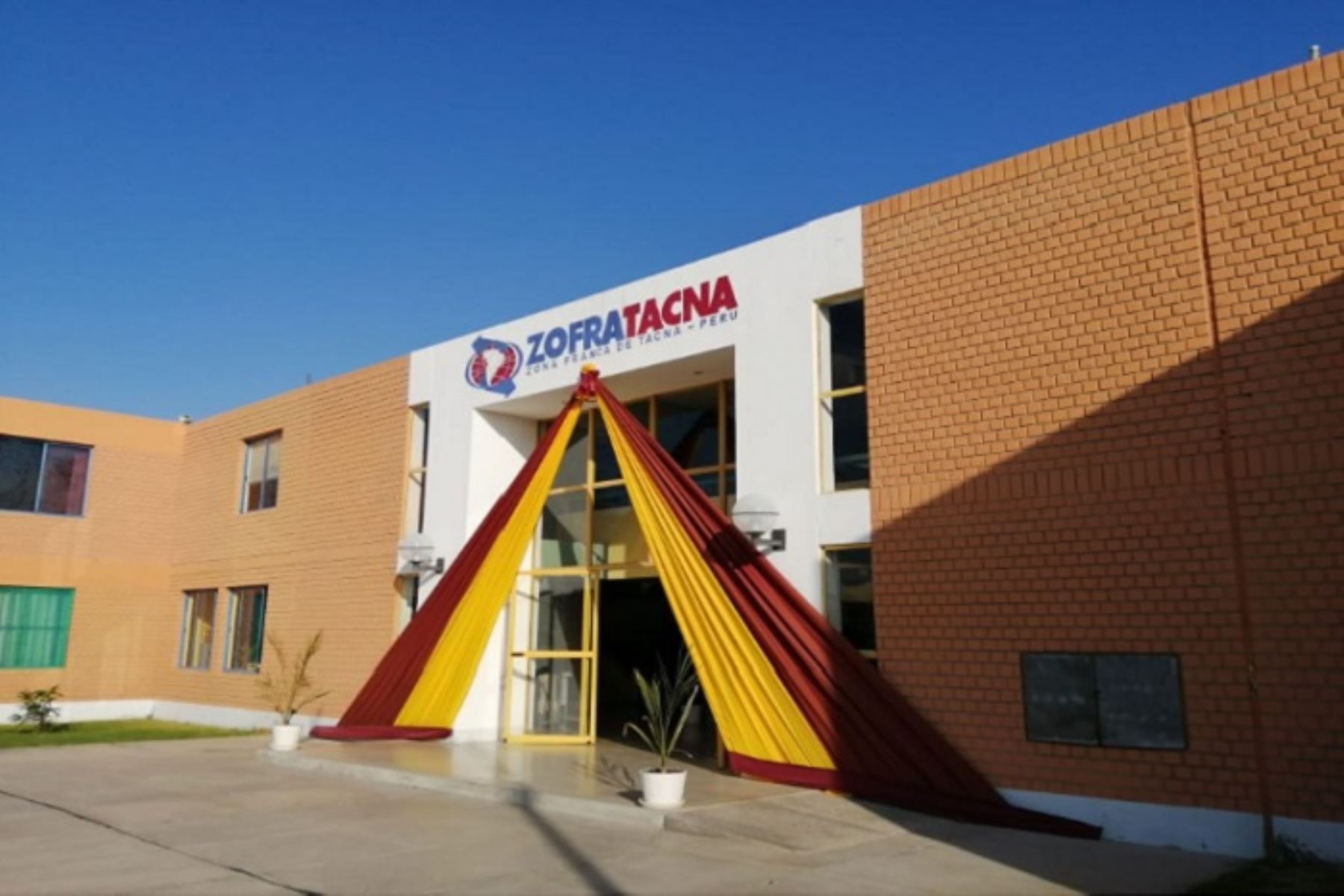 La subasta pública se realizó el 30 de octubre último y los nuevos usuarios de Zofratacna se adjudicaron un área aproximada de 8,000 metros cuadrados.