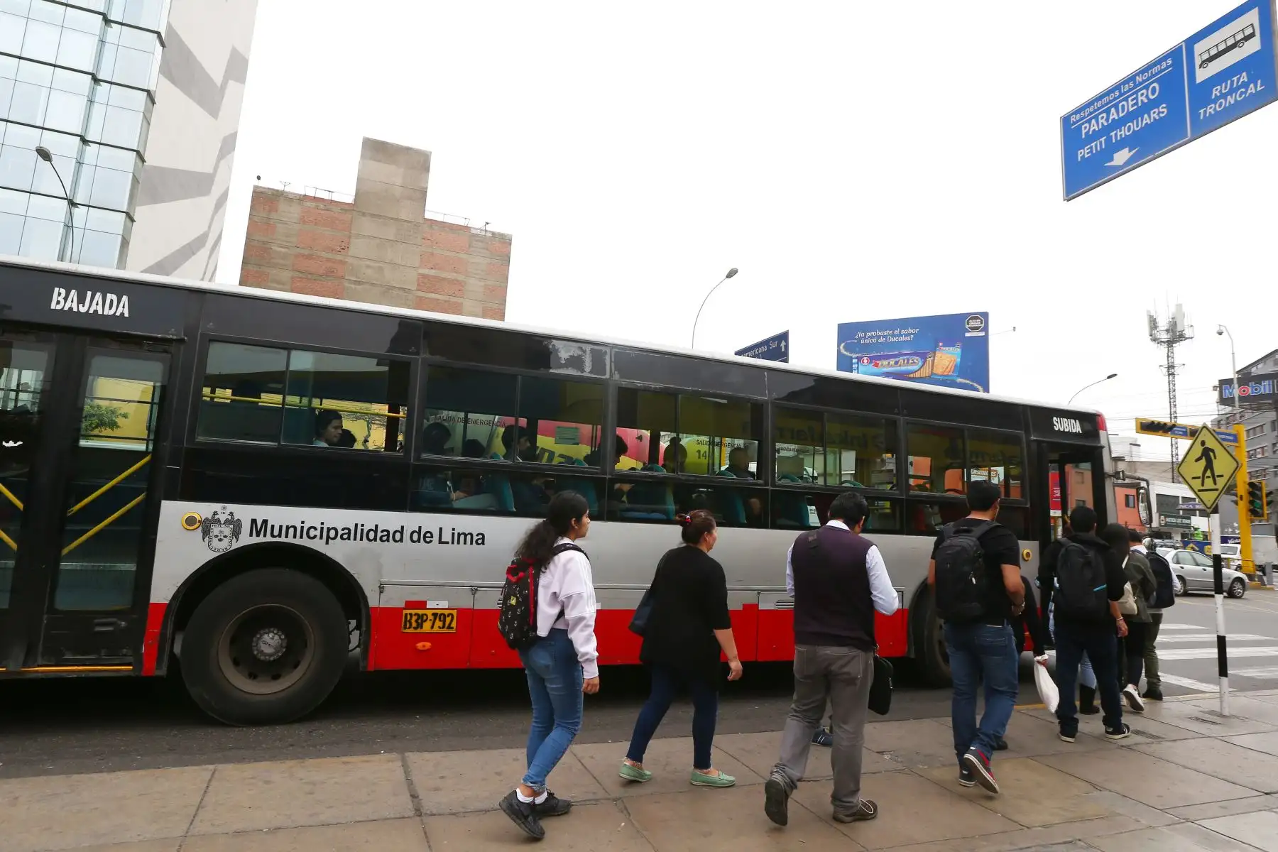 Corredor rojo (Javier Prado - La Marina). Foto: ANDINA/Melina Mejía