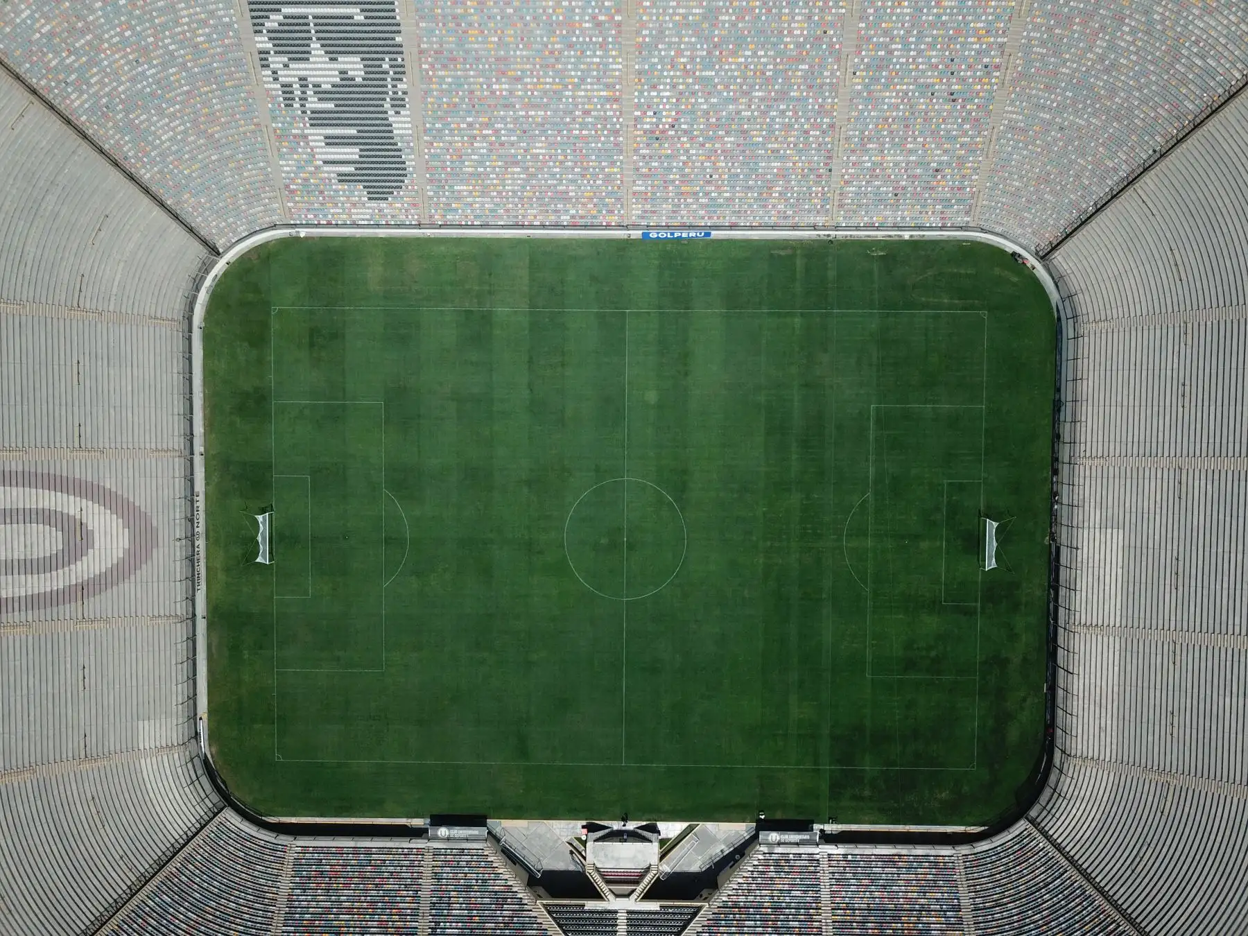 Fotos tomadas con drone del Estadio Monumental en Ate, donde se jugara la final de la Copa Libertadores.
Foto: ANDINA/Juan Carlos Guzmán Negrini.