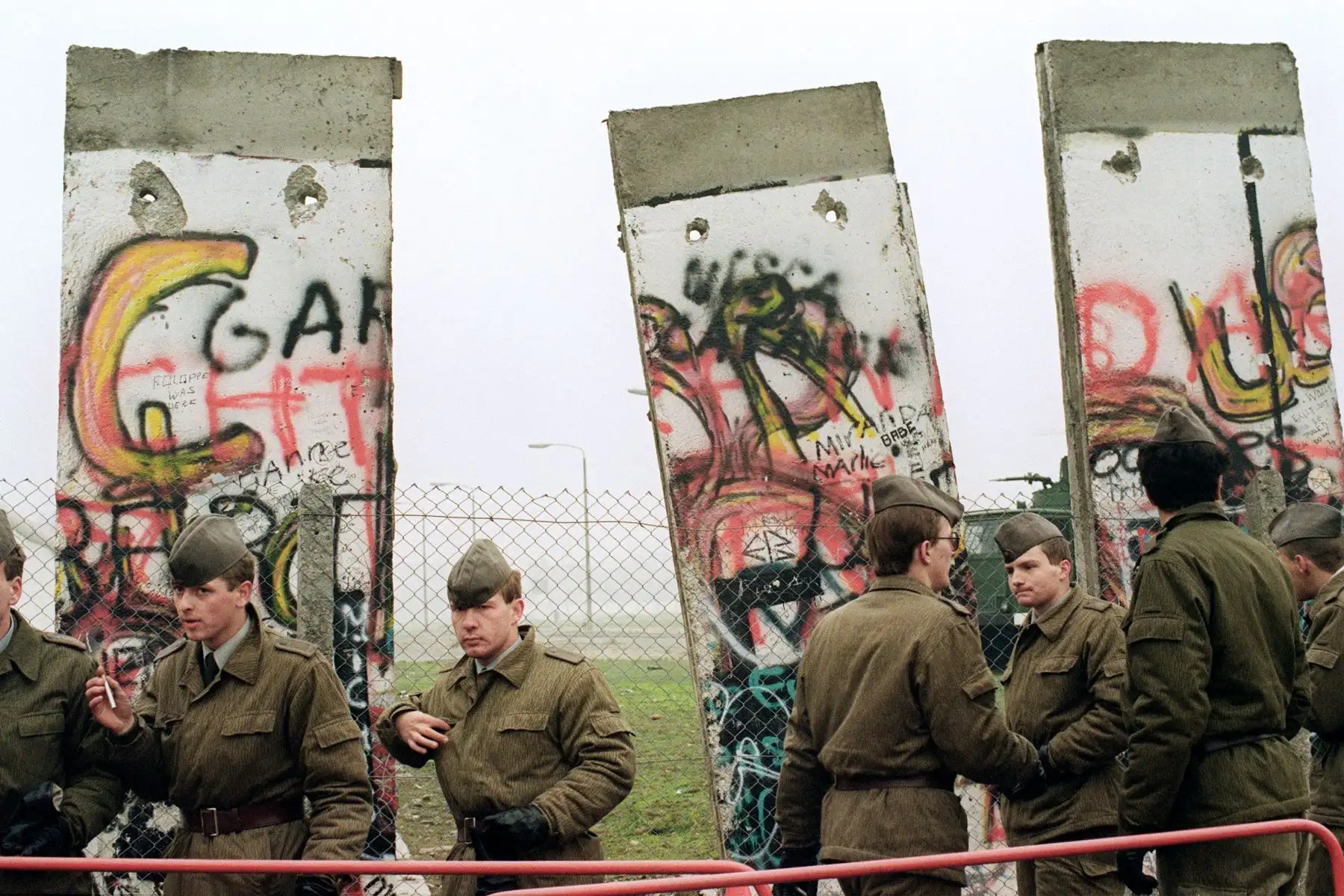 Günter Litfin, un joven de 24 años, fue la primera víctima del Muro al ser abatido a tiros cuando intentaba huir a Berlín occidental, donde tenía su casa y trabajo. Sucedió el 24 de agosto de 1961, apenas once días de haberse construido. Foto: AFP