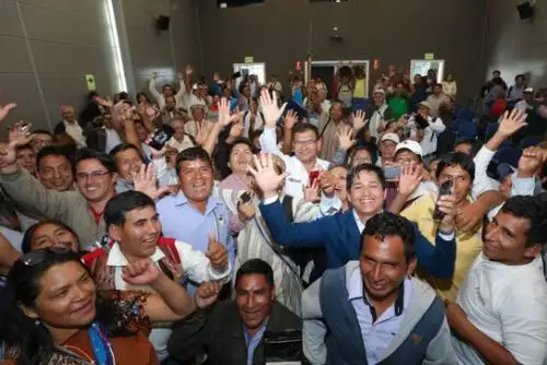 Ministro de Agricultura y Riego Jorge Montenegro se reunió con alcaldes y organizaciones cafetaleras de 17 regiones del país.