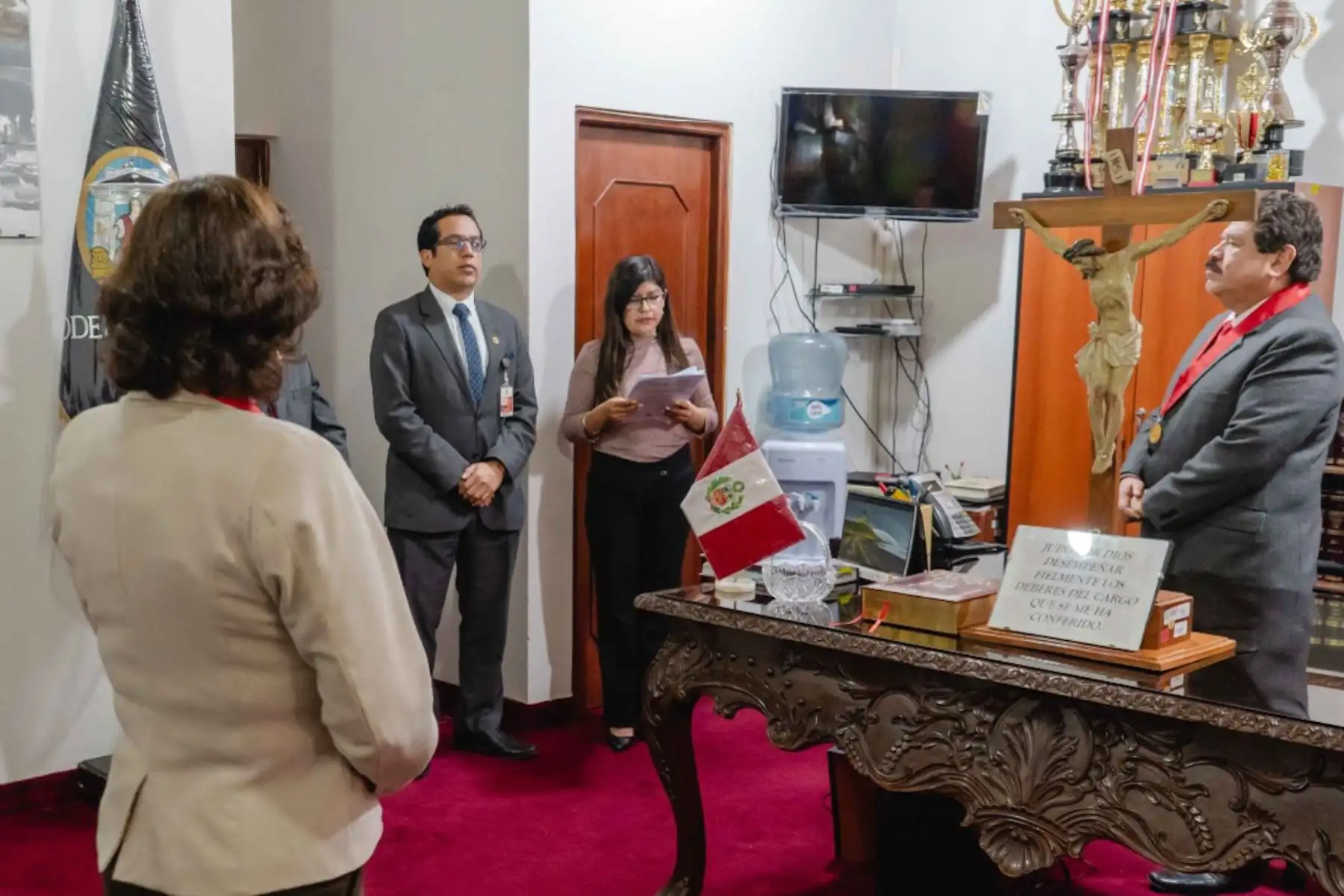 Los Jurados Electorales Especiales (JEE) de Áncash, Cusco y Pasco ya cuentan con sus respectivos presidentes que prestaron el juramento respectivo para conducir estas instancias en los comicios congresales extraordinarios que se realizarán el próximo 26 de enero de 2020.