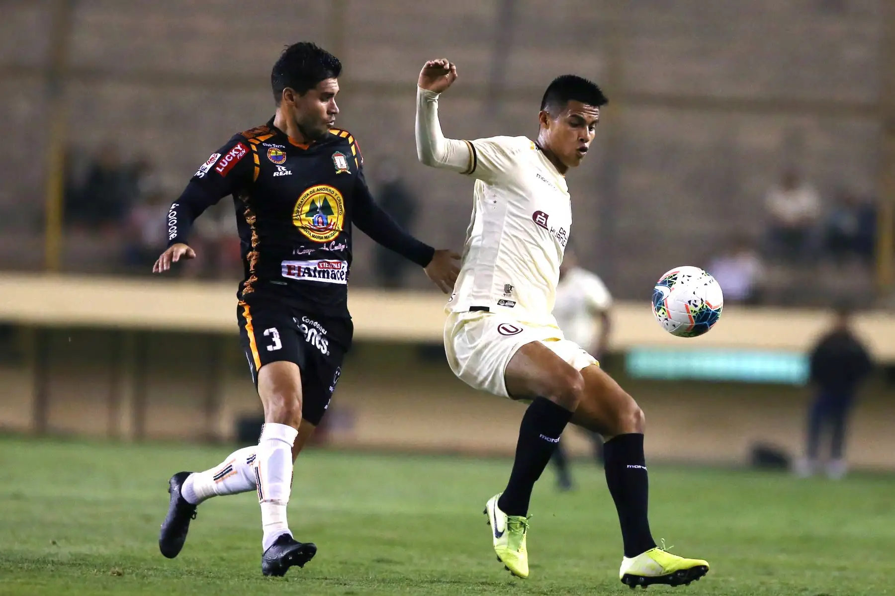 Universitario gana por 3 a 2 al Ayacucho FC. Foto: ANDINA/Vidal Tarqui