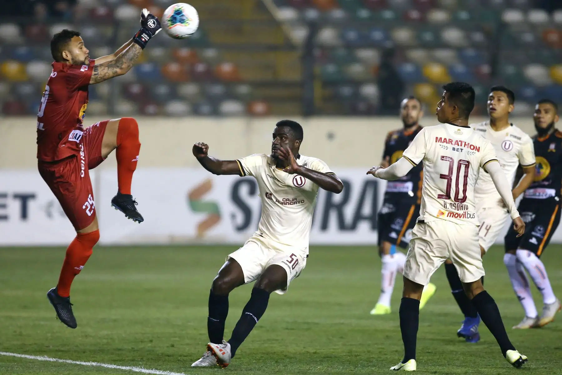 Universitario gana por 3 a 2 al Ayacucho FC. Foto: ANDINA/Vidal Tarqui