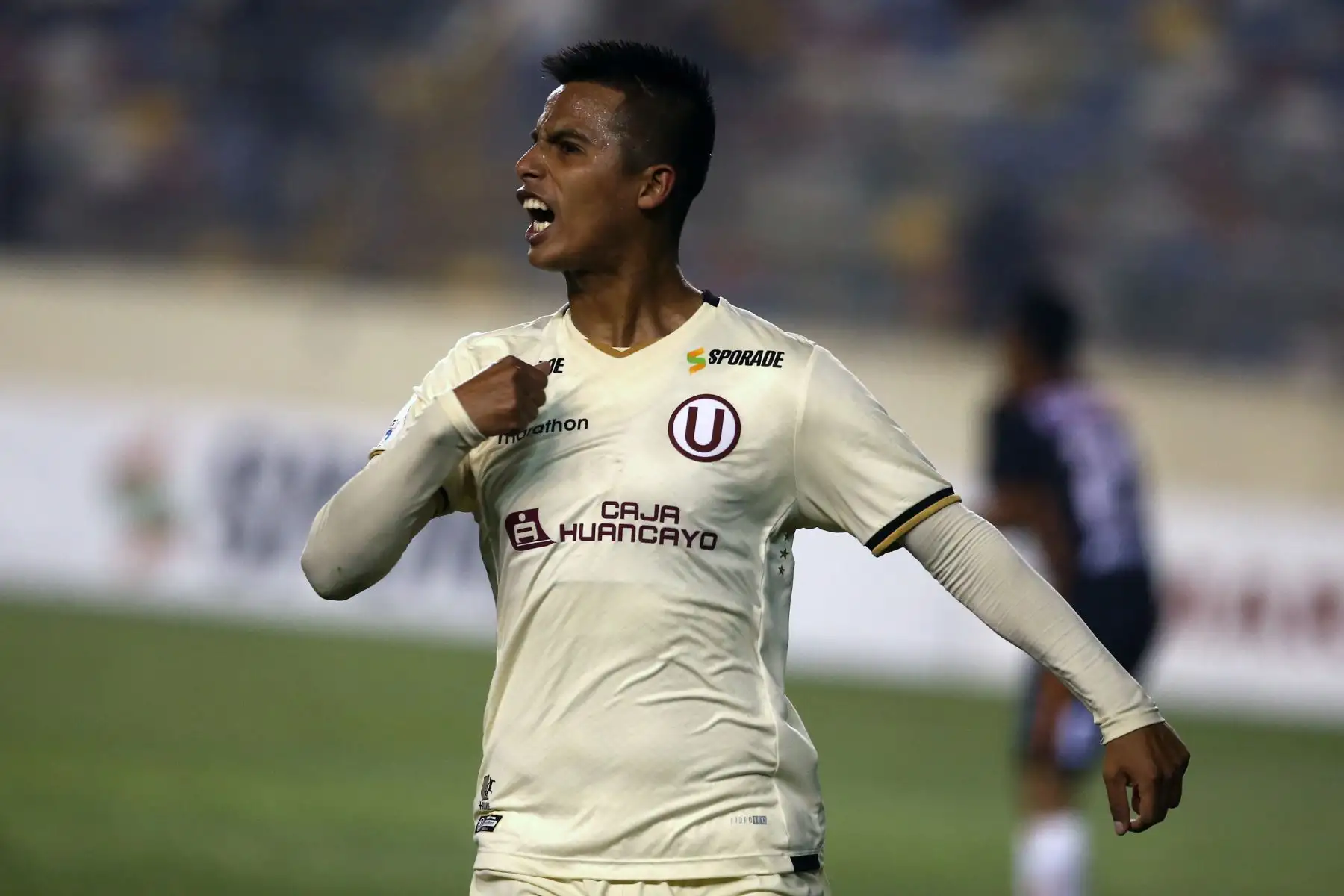 Anthony Osorio celebra el gol de Universitario ante Ayacucho FC. Foto: ANDINA/Vidal Tarqui