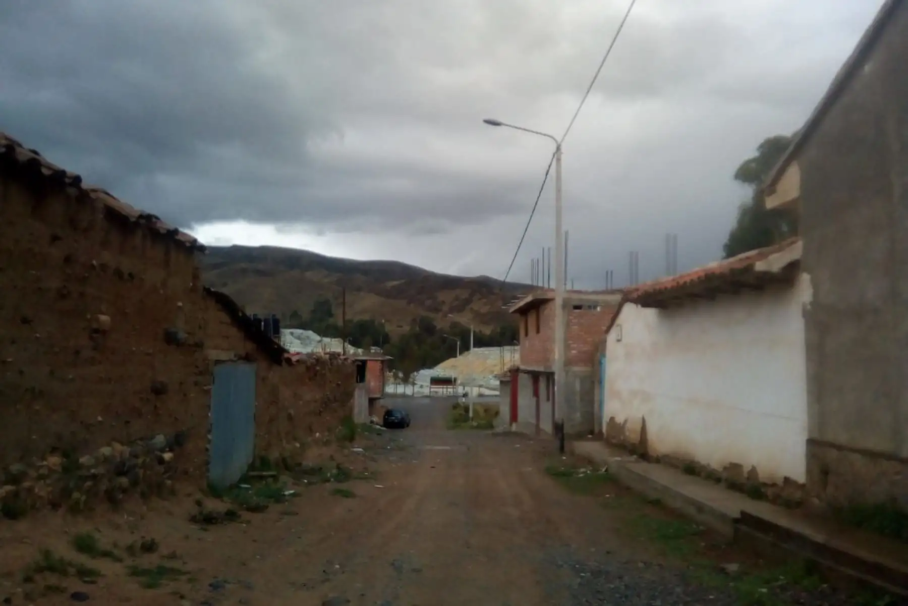 Dos viviendas de material rústico del barrio El Milagro, en la provincia ancashina de Recuay, fueron afectadas por lluvias intensas.