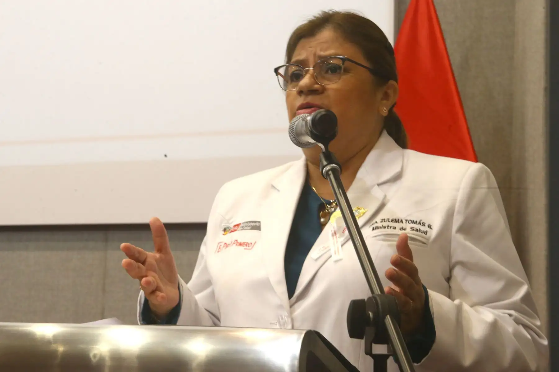 La ministra de salud Zulema Tomás, durante el inicio de la campaña "Violencia disfrazada de amor" en el día mundial de la lucha contra la violencia de la  mujer. Foto:ANDINA/Héctor Vinces