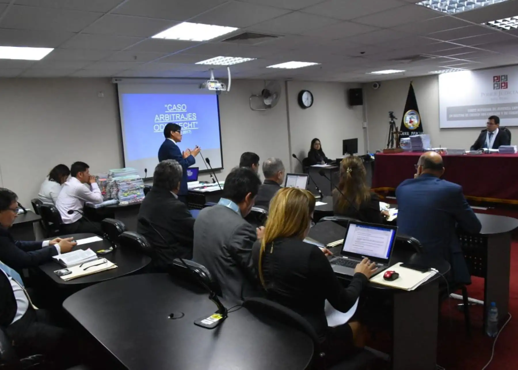 Juzgado evalúa comparecencia restrictiva contra Horacio Cánepa.