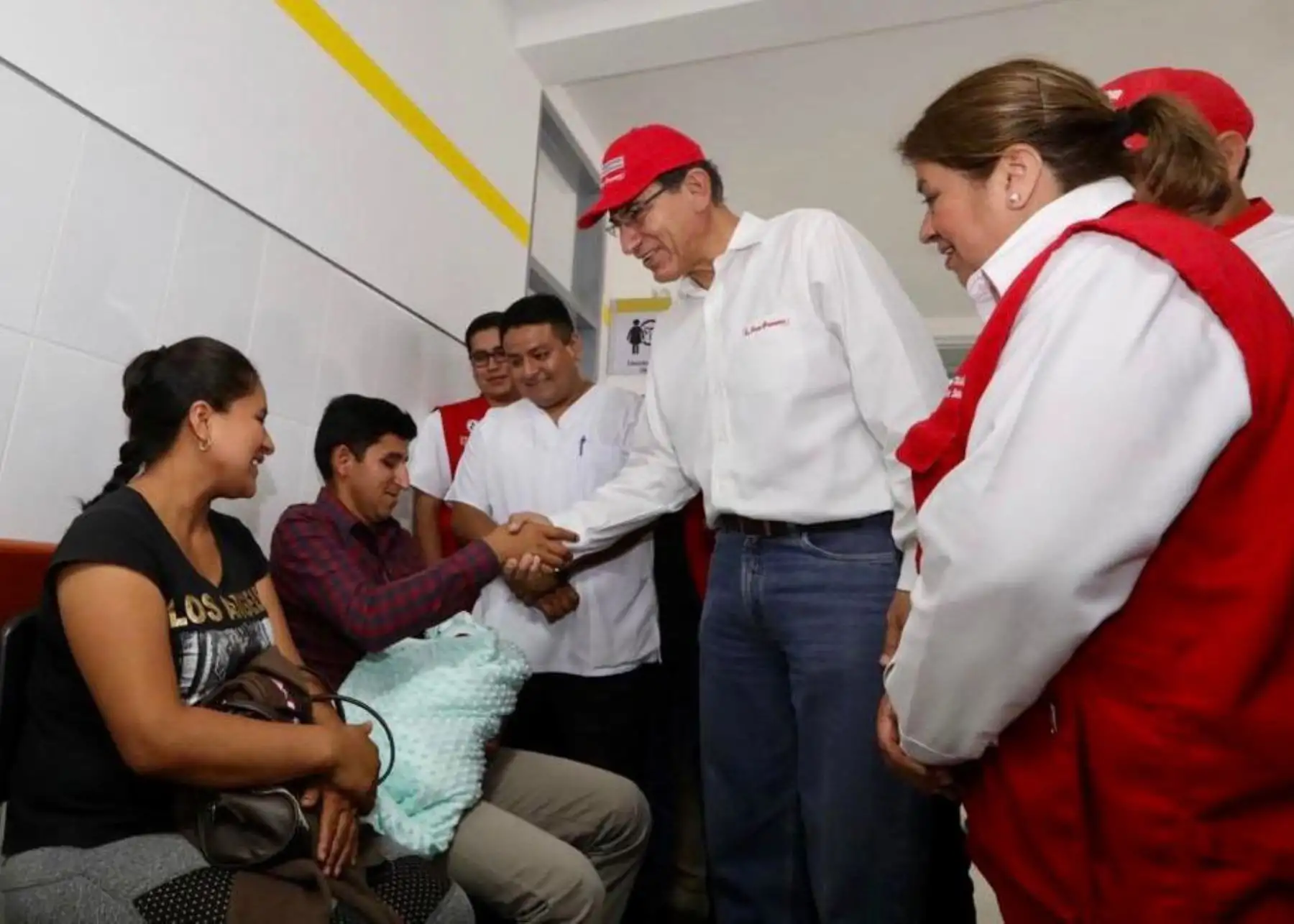 El presidente Martín Vizcarra inauguró el centro de salud de Canchaque, en Piura. Foto: @Minsa_Perú.