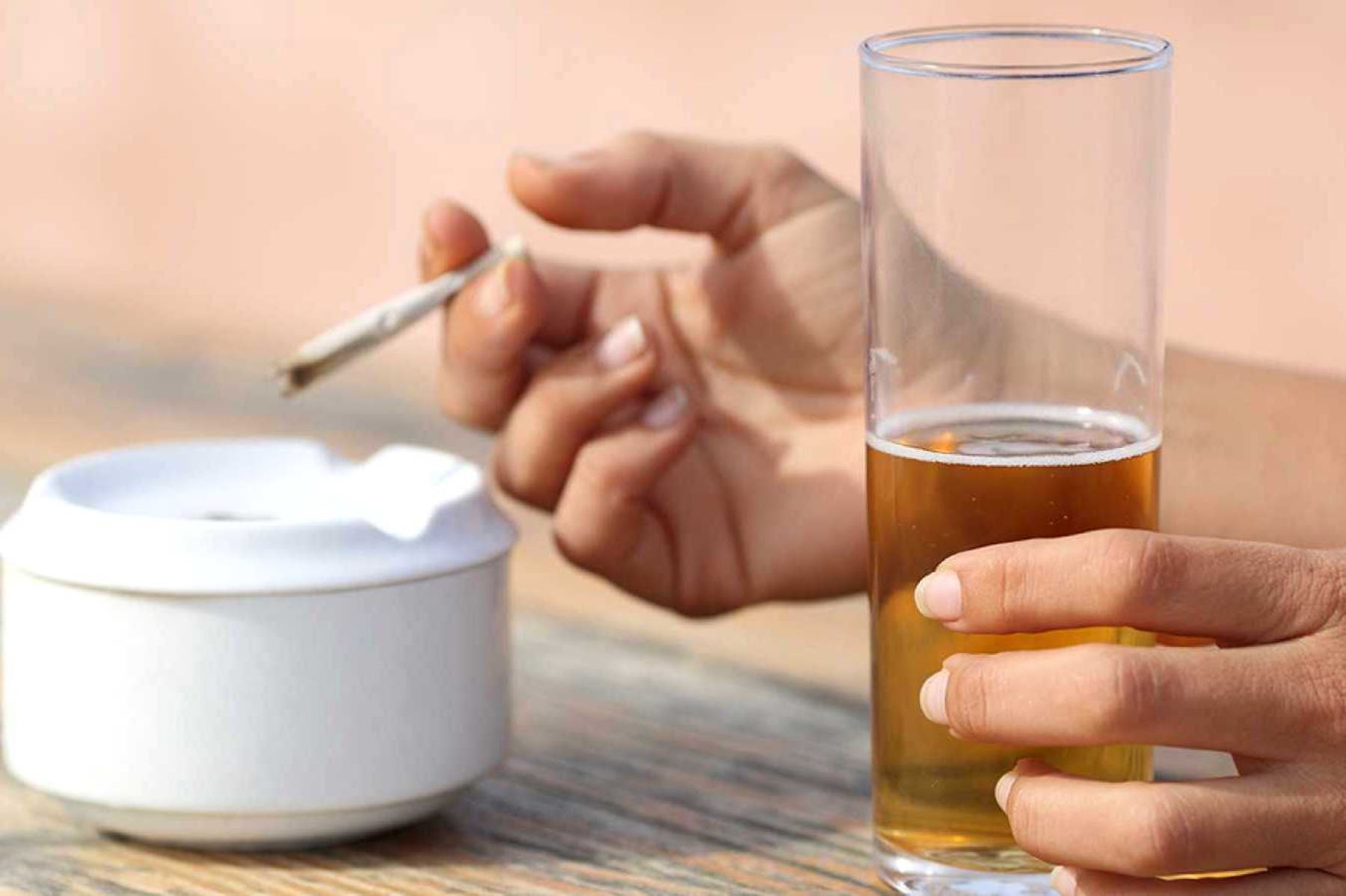¡Cuidado! Exceso de alcohol y tabaco aumenta riesgo de tener neumonía. Foto: ANDINA/Difusión.