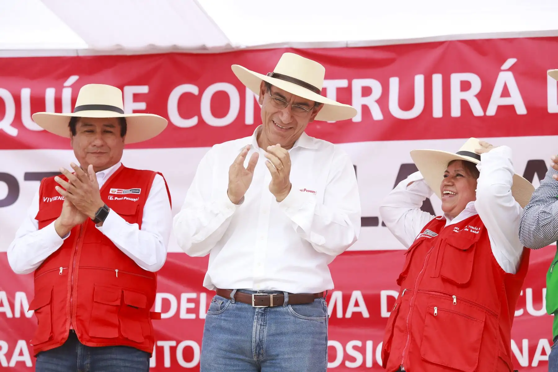 Presidente Martín Vizcarra participa en el inicio de la construcción de la planta de tratamiento de aguas residuales en la ciudad de Sullana.
Foto: ANDINA/Prensa Presidencia