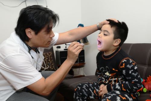 Los niños de 3 a 5 años son los más propensos a presentar problemas respiratorios. Foto: ANDINA/Difusión.