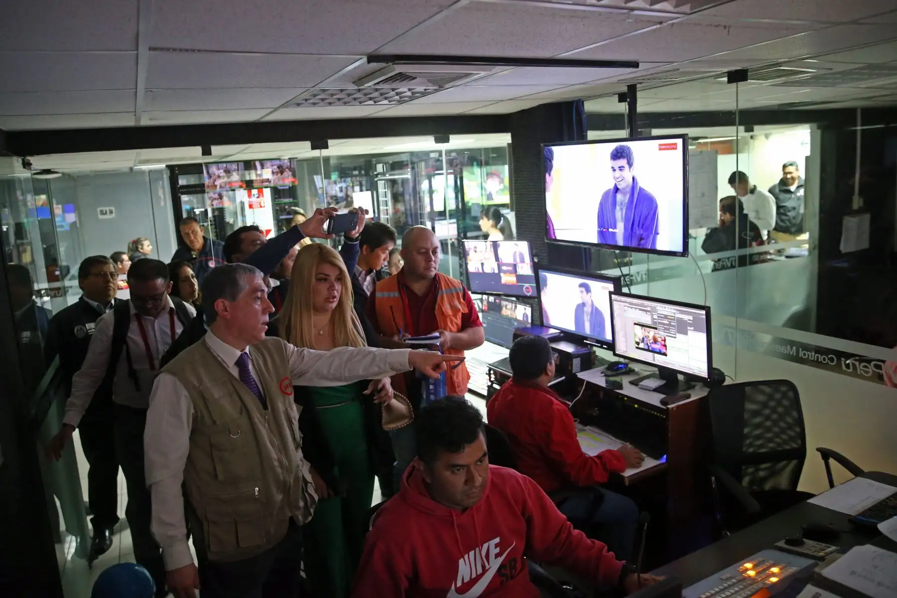 Veinticinco profesionales de 8 países del centro y sur de América visitaron las instalaciones de TV Perú, en el marco del “Curso Internacional de Televisión Digital Terrestre (TDT) y su Aplicación a nivel de Sistemas de Alerta de Emergencia por Radiodifusión (EWBS) para Desastres”.Foto: ANDINA/Vidal Tarqui