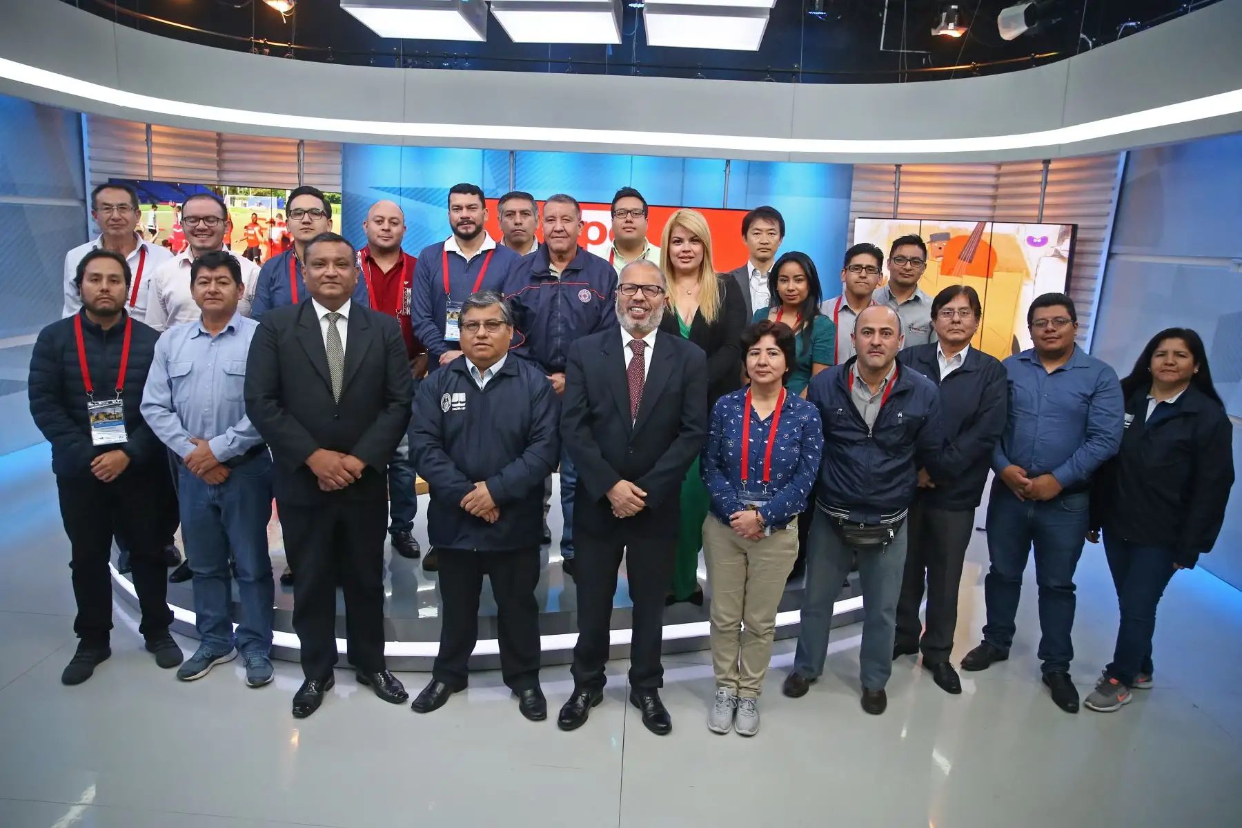 Veinticinco profesionales de 8 países del centro y sur de América visitaron las instalaciones de TV Perú, en el marco del “Curso Internacional de Televisión Digital Terrestre (TDT) y su Aplicación a nivel de Sistemas de Alerta de Emergencia por Radiodifusión (EWBS) para Desastres”.Foto: ANDINA/Vidal Tarqui
