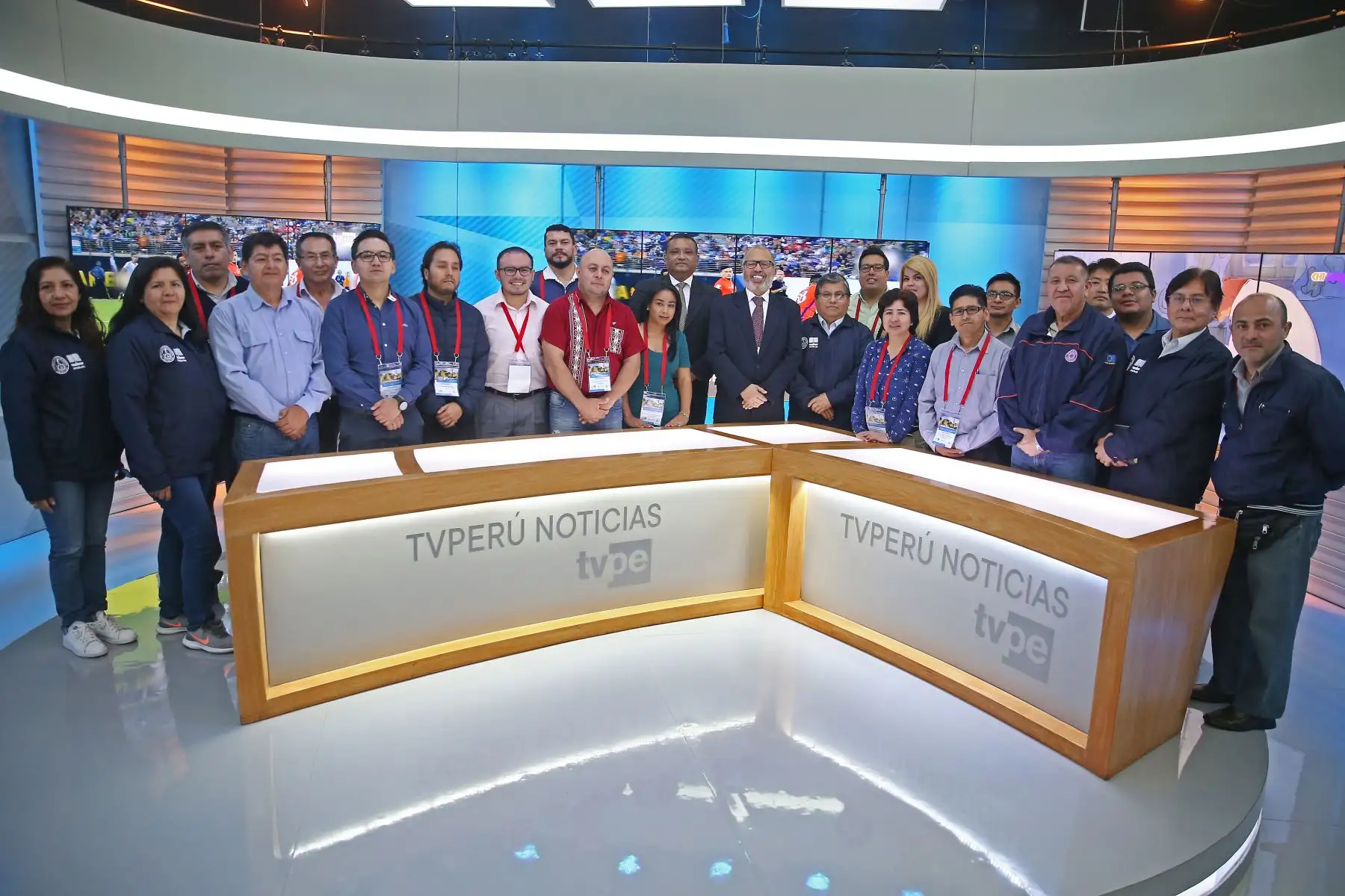 Veinticinco profesionales de 8 países del centro y sur de América visitaron las instalaciones de TV Perú, en el marco del “Curso Internacional de Televisión Digital Terrestre (TDT) y su Aplicación a nivel de Sistemas de Alerta de Emergencia por Radiodifusión (EWBS) para Desastres”.Foto: ANDINA/Vidal Tarqui