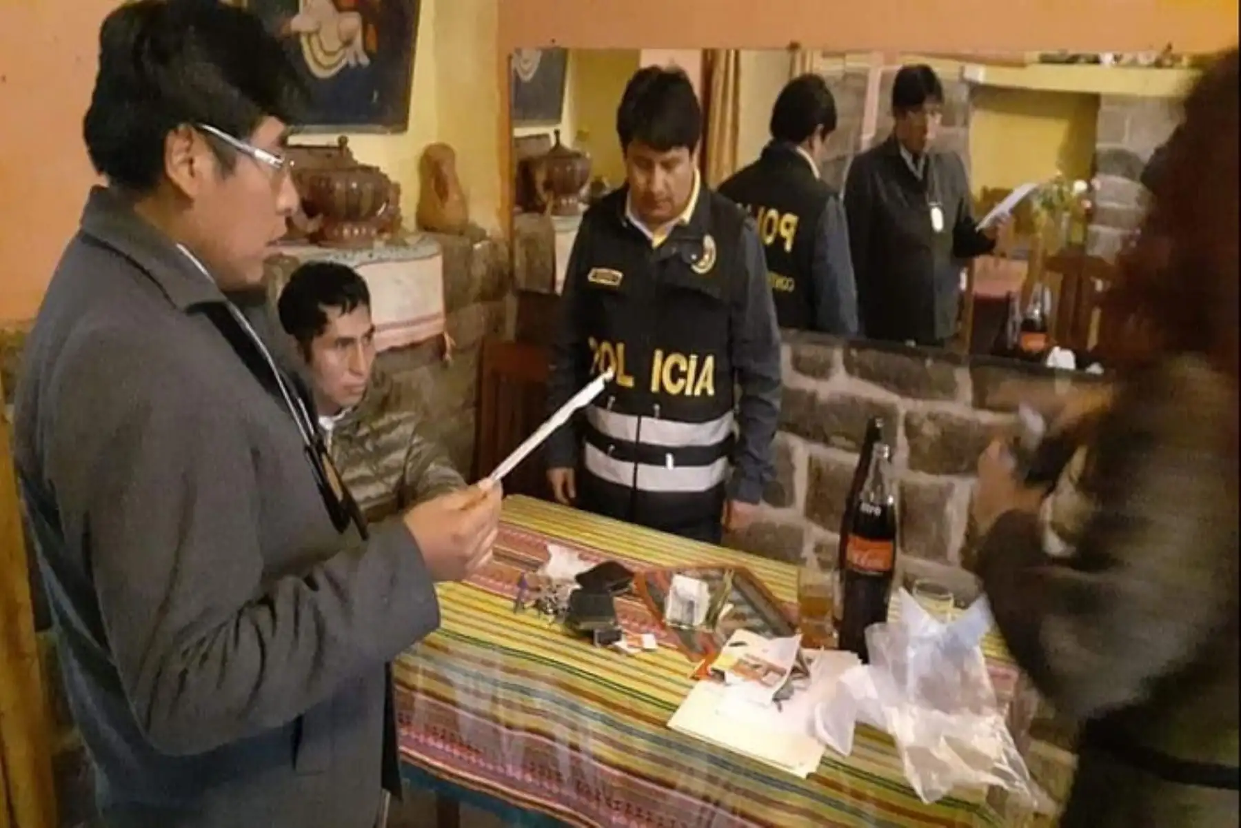 La Fiscalía Especializada en Delitos de Anticorrupción del Cusco, procesa al burgomaestre Flavio Illatinco Yupanqui por el presunto delito de cohecho (en flagrancia), tras detenerlo el fin de semana en la calle Pampa Del Castillo del centro histórico de Cusco.