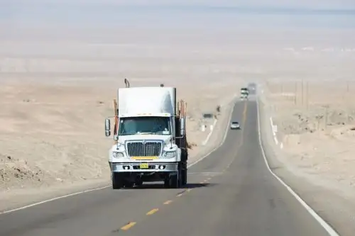La circulación de vehículos en ambos carriles de la vía se normalizó después de varias horas de permanecer bloqueada la carretera,ANDINA/Difusión