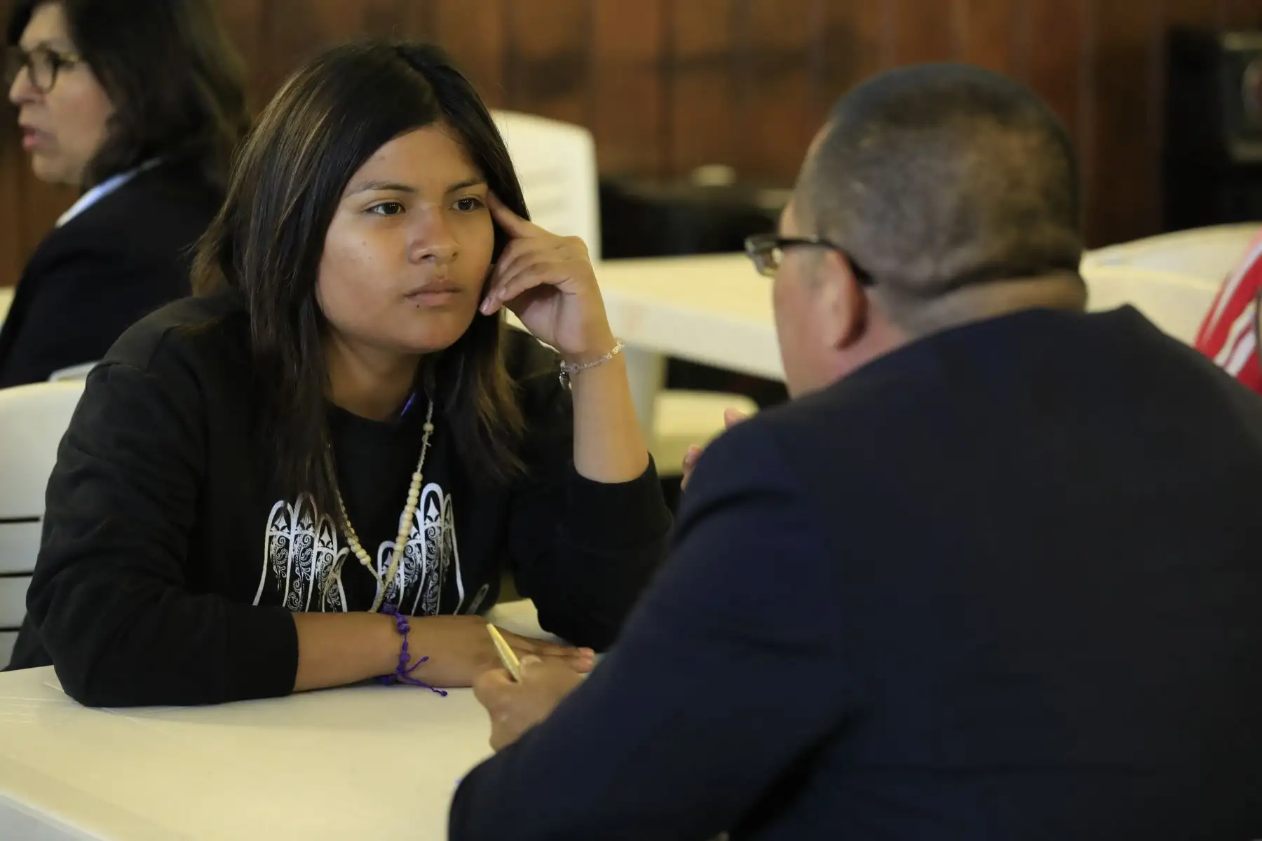 Abogados del Colegio de Abogados de Lima brindan orientación a internas del penal Santa Mónica en Chorrillos.

Foto: ANDINA / Juan Carlos Guzmán Negrini.