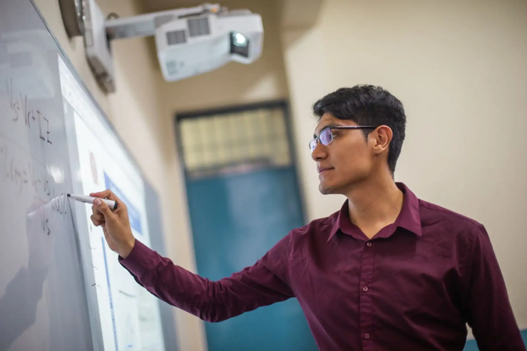 Joven talento de 23 años está próximo a terminar sus estudios de Ingeniería Mecánica Eléctrica en la Universidad Nacional de Ingeniería (UNI). Foto: Pronabec