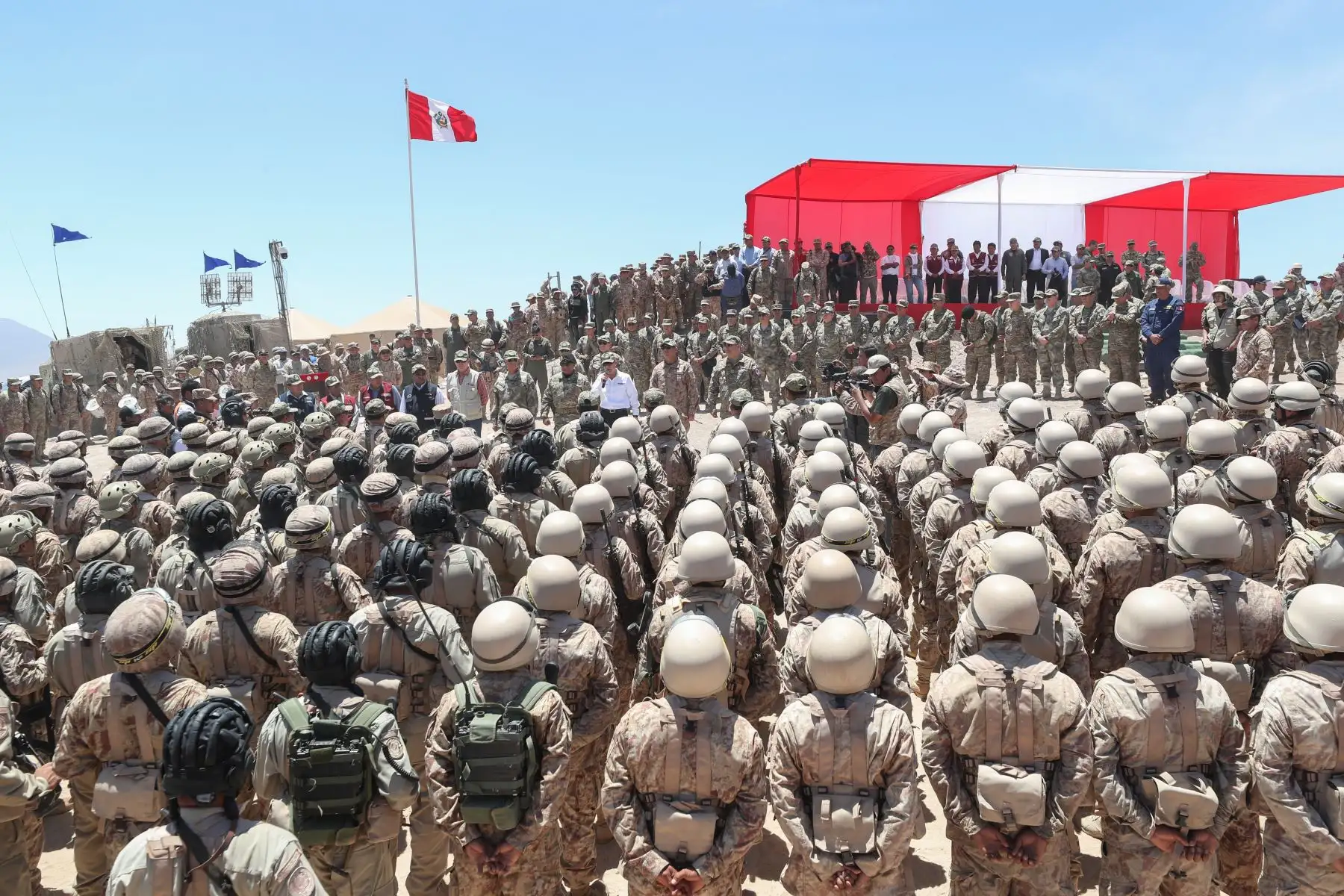 En el campo de maniobras Trelles en Locumba, el ministro de Defensa, supervisó el desarrollo del ejercicio conjunto Escudo II, donde se demostró la capacidad operacional de las FF.AA. Foto: ANDINA/ MINDEF