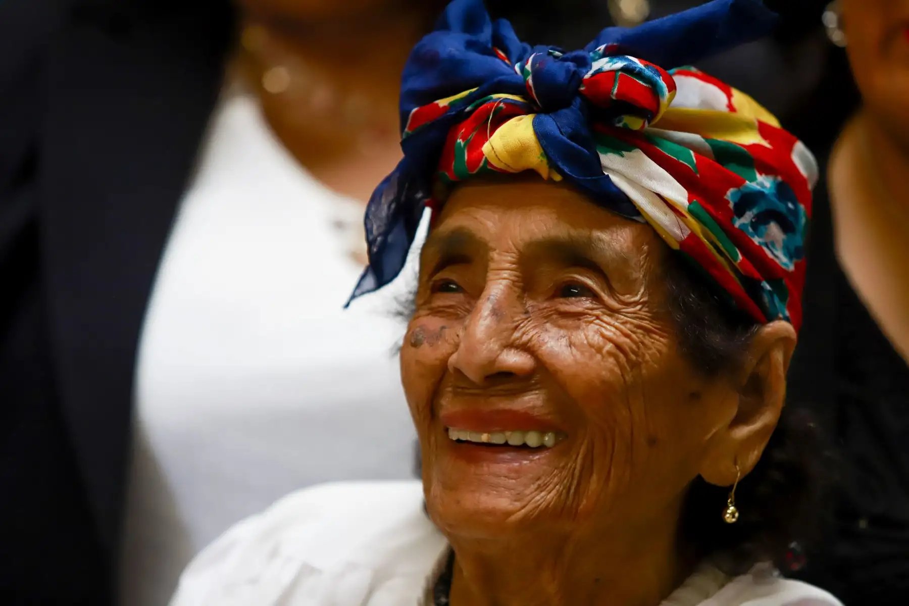 María Ángela Vela, porque a sus 99 años, continúa enseñando y difundiendo danzas tradicionales a las nuevas generaciones de su comunidad en San Martín. Foto: ANDINA/ Prensa Presidencia