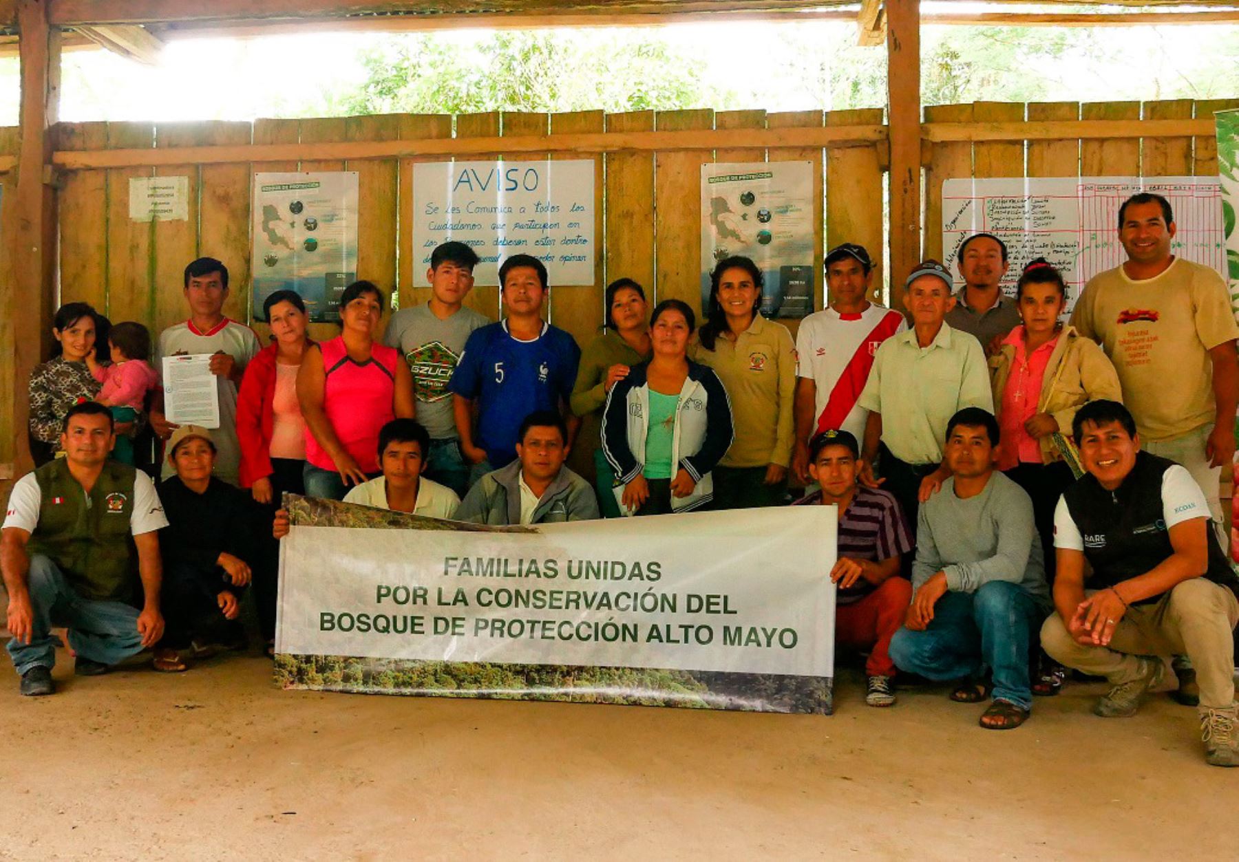 Sernanp firma acuerdos de conservación con familias del Bosque de Protección Alto Mayo