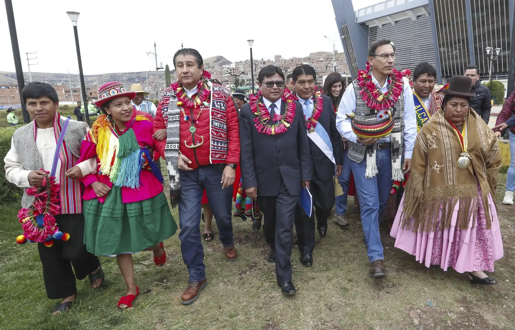 Jefe del Estado, Martín Vizcarra inspecciona la planta de tratamiento de aguas residuales de Puno. Luego el jefe de Estado presentó el proyecto: “Sistema de tratamiento de aguas residuales de la cuenca del Lago Titicaca – PTAR Titicaca.Foto: ANDINA/Prensa Presidencia