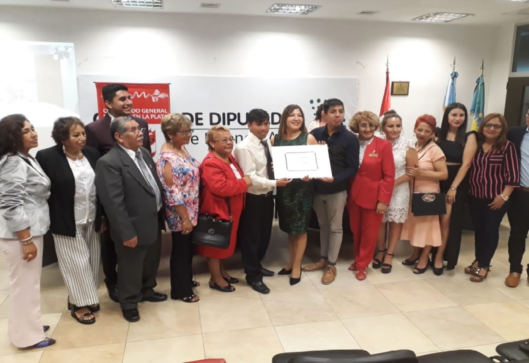 "Perú Vive 2019", es un mega evento realizado por el Consulado General del Perú en La Plata en coordinación con la Municipalidad de La Plata y diversas Asociaciones Peruanas a través de la Comisión Organizadora.