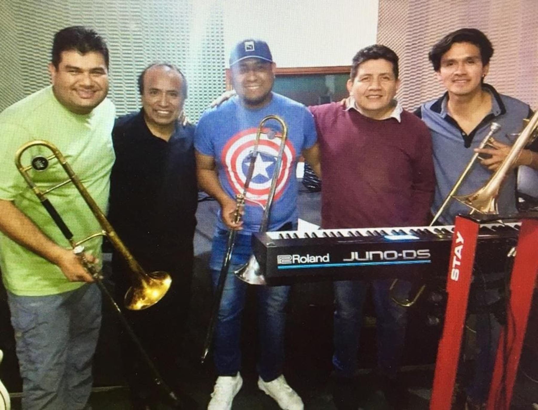 Agua Marina trabaja disco con afamado productor peruano Kike Purizaga.