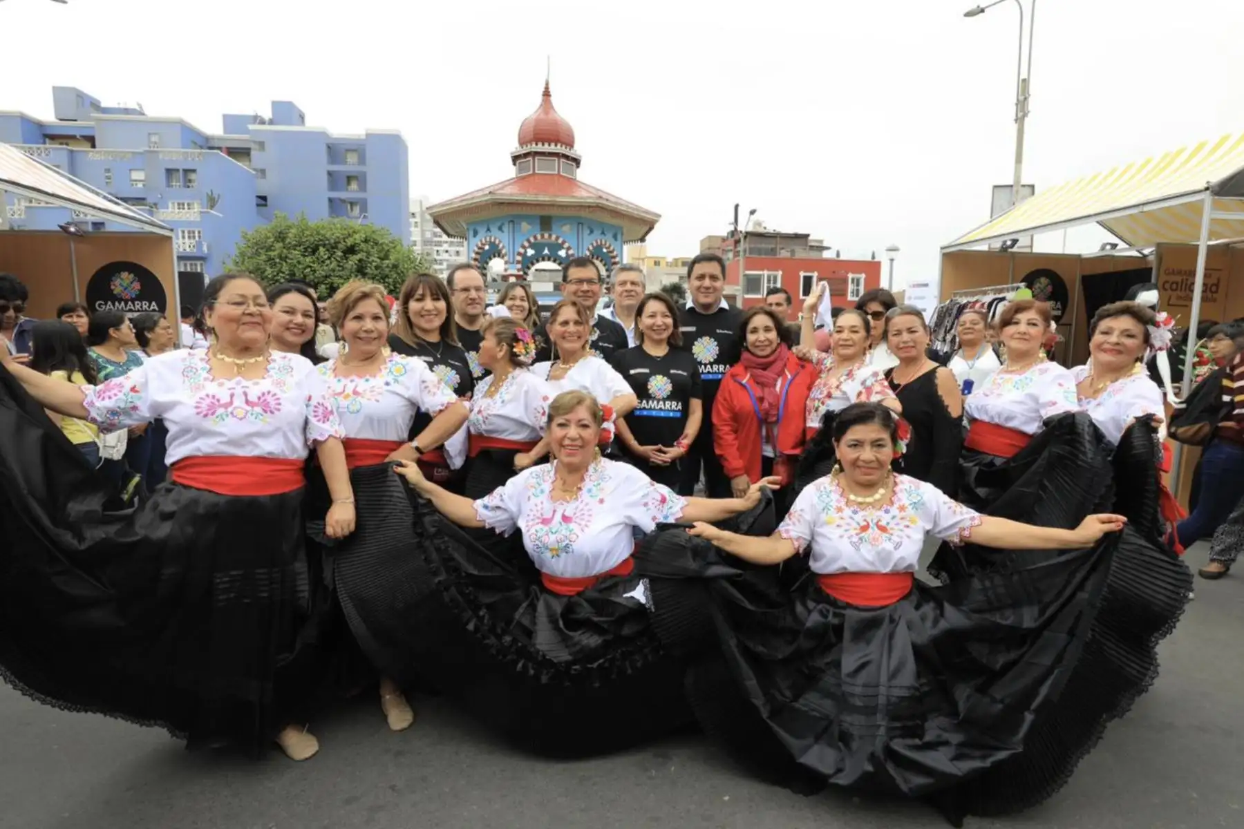 Se inauguró oficialmente  "Gamarra Outlet" en el distrito de San Miguel.
Esta feria itinerante, realizada  a través del Programa Tu Empresa del PRODUCE, proyecta superar los S/ 150 000 en ventas, a favor de los empresarios mype
Foto: ANDINA/Difusión