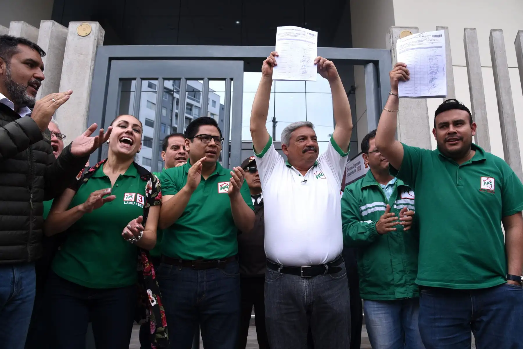PPC solicita inscripción de lista de candidatos al Congreso para elecciones parlamentarias 2020.