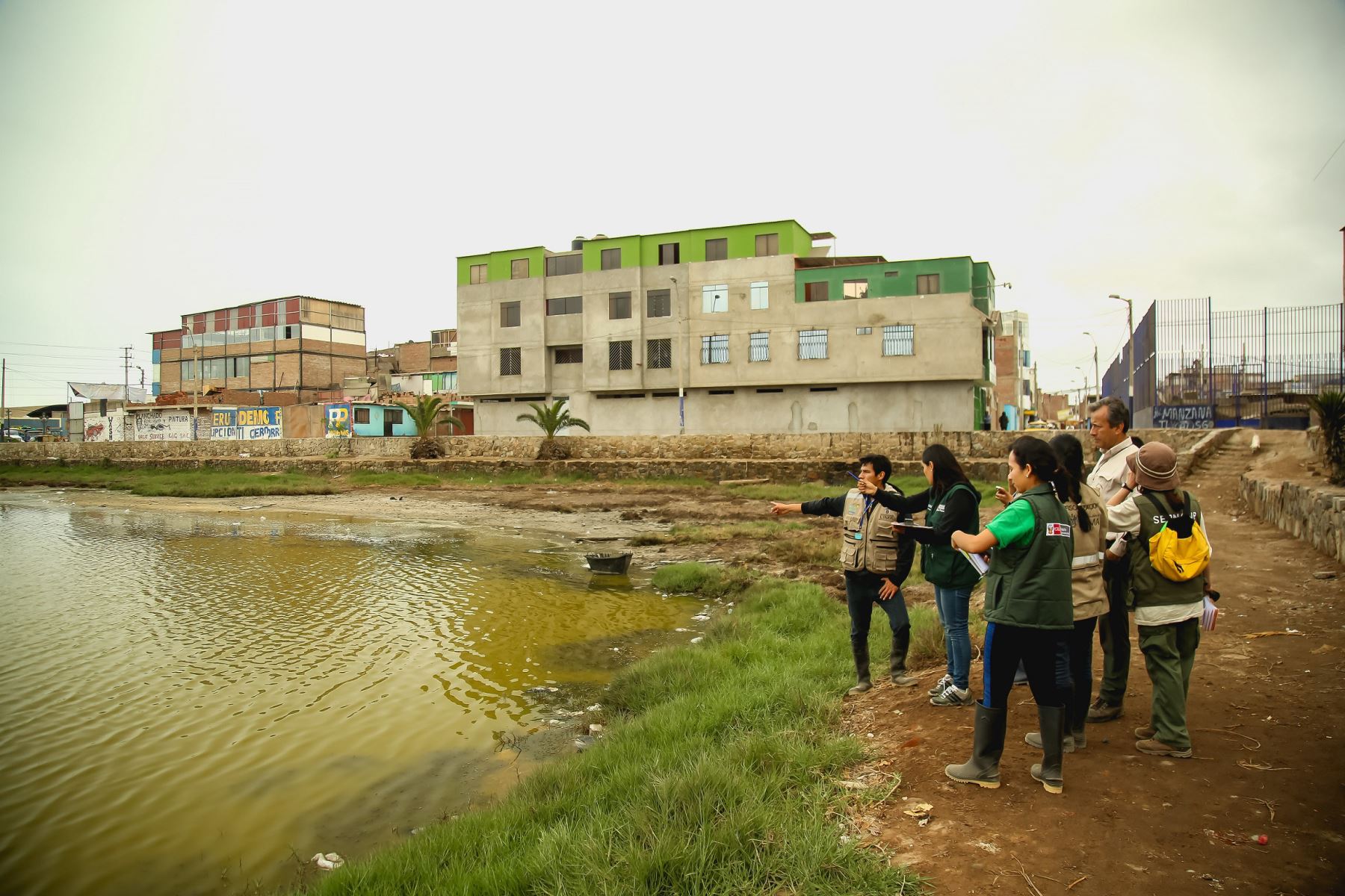 Con drones identifican fuentes contaminantes que afectan al Refugio de Vida Silvestre Los Pantanos de Villa, ubicado en Lima.