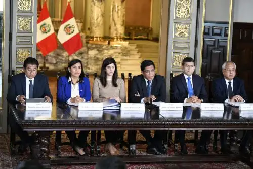 Presidente del Consejo de Ministros, Vicente Zeballos, presenta presupuesto para el año fiscal 2020.