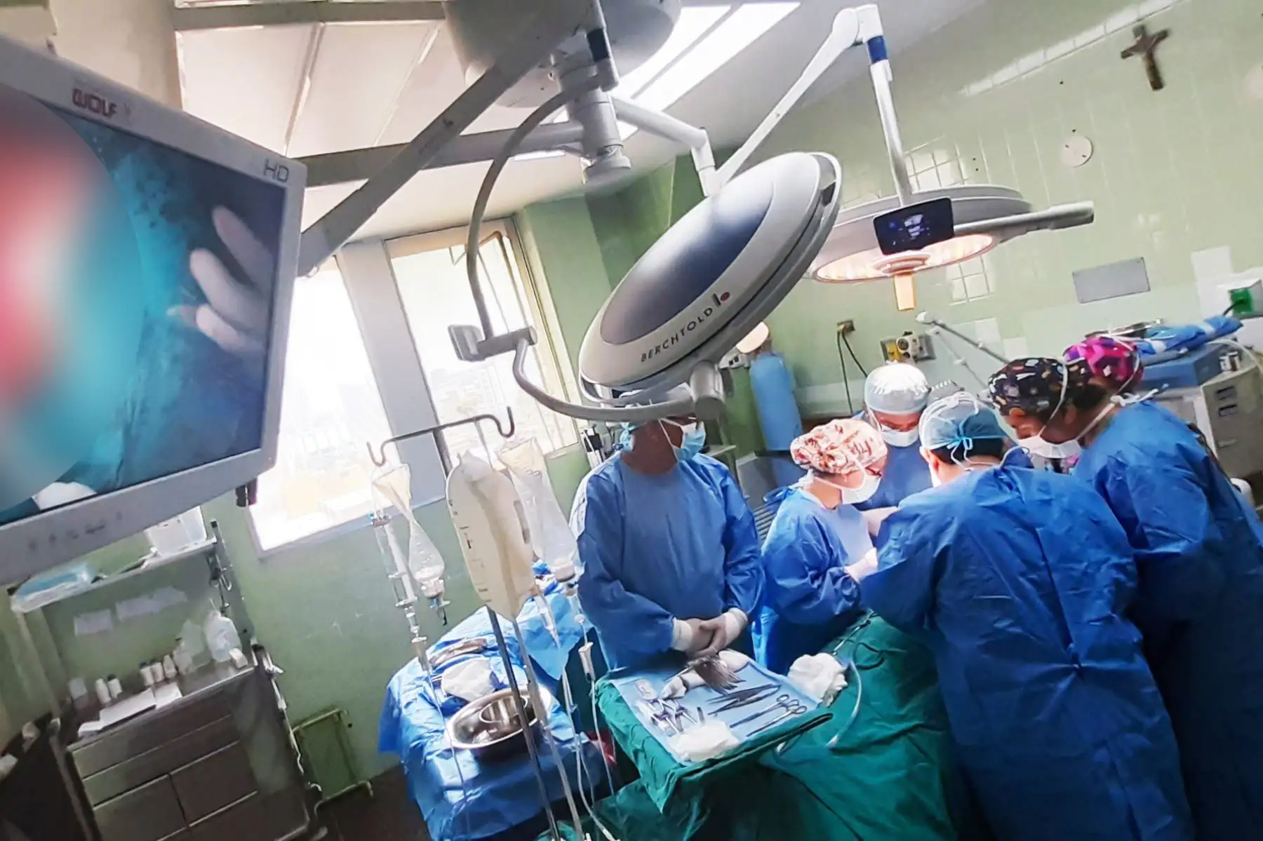 Especialistas del Instituto Nacional de Salud del Niño salvaron la vida a un niño cajamarquino que tenía un tumor cartilaginoso en el tercer y cuarto anillo traqueal.