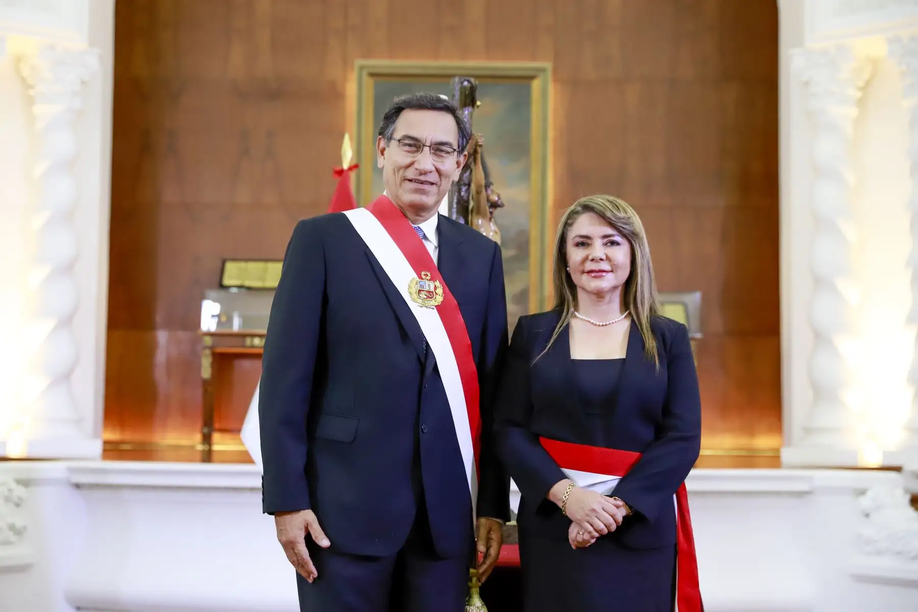 Presidente Martín Vizcarra toma juramento a Elizabeth Hinostroza Pereyra como ministra de Salud.
Foto: ANDINA/Prensa Presidencia